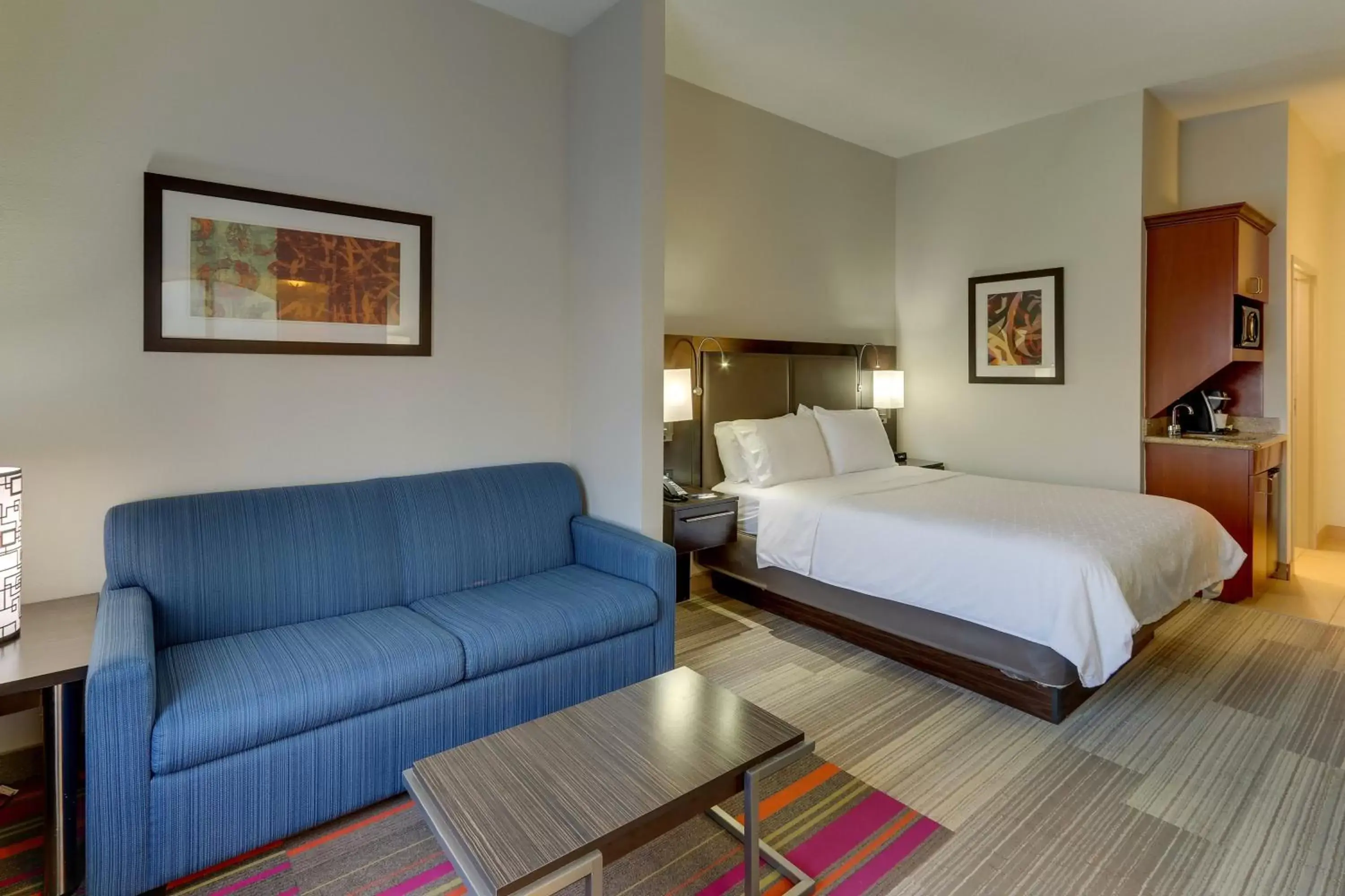 Photo of the whole room, Bed in Holiday Inn Express Hotel & Suites Dayton-Centerville, an IHG Hotel