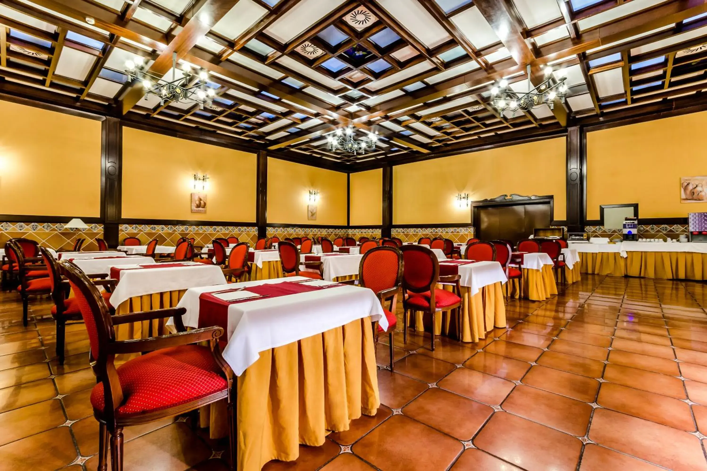 Lounge or bar in Hotel Doña Brígida – Salamanca Forum Lounge or bar in Hotel Doña Brígida – Salamanca Forum