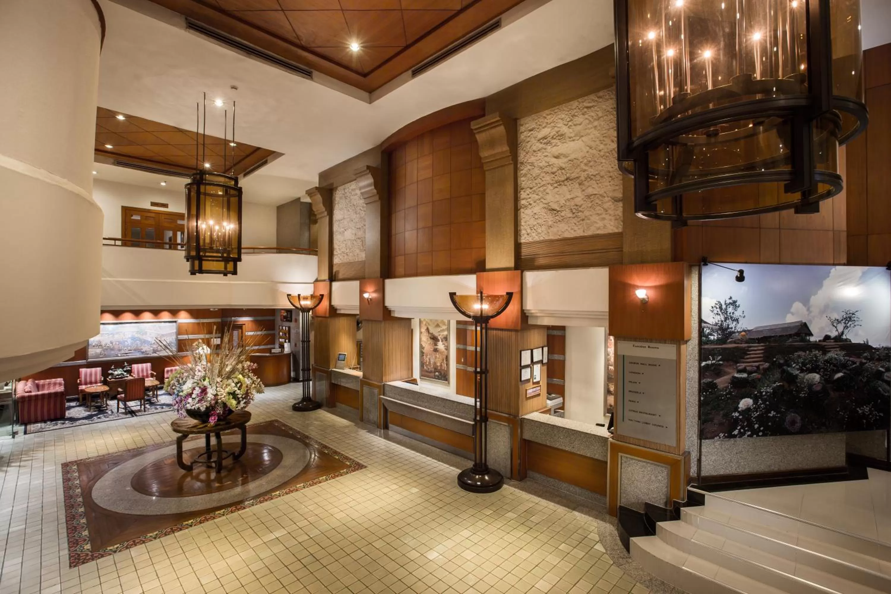 Lobby or reception in Mercure Chiang Mai