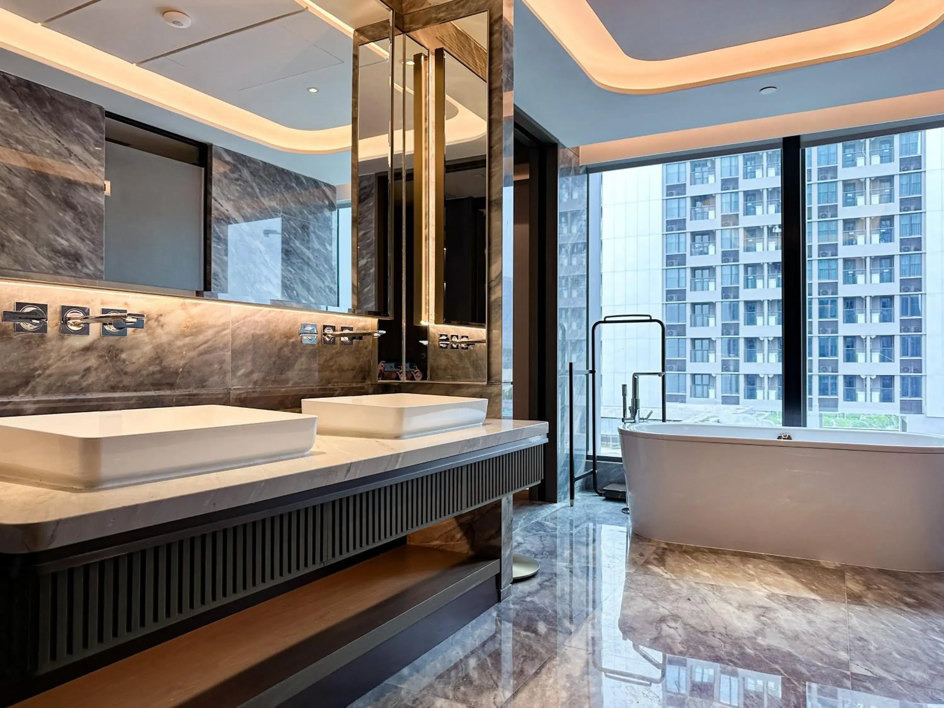 Bathroom in InterContinental Hotels Shenzhen WECC, an IHG Hotel
