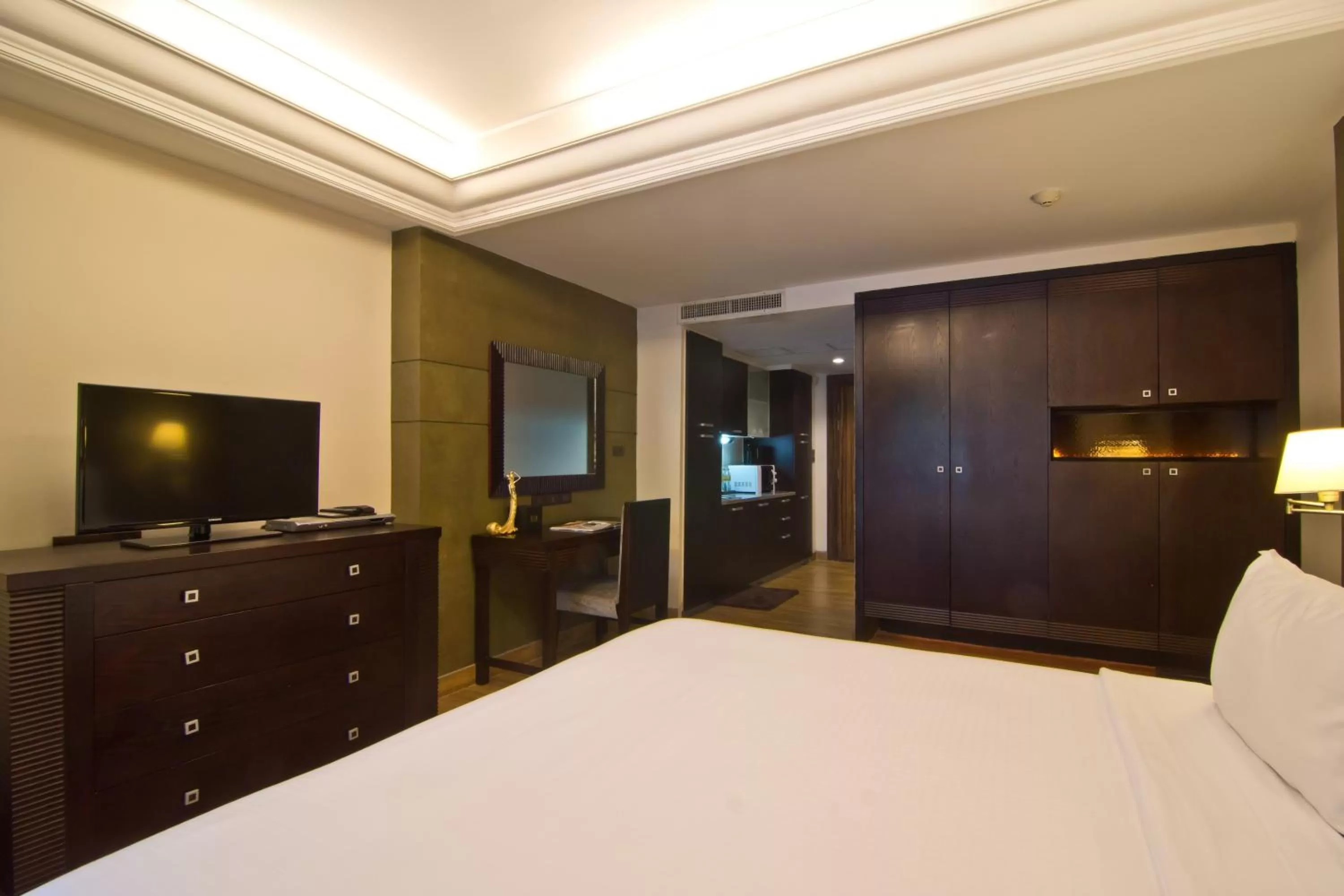 TV and multimedia, Bed in LK Mantra Pura Resort