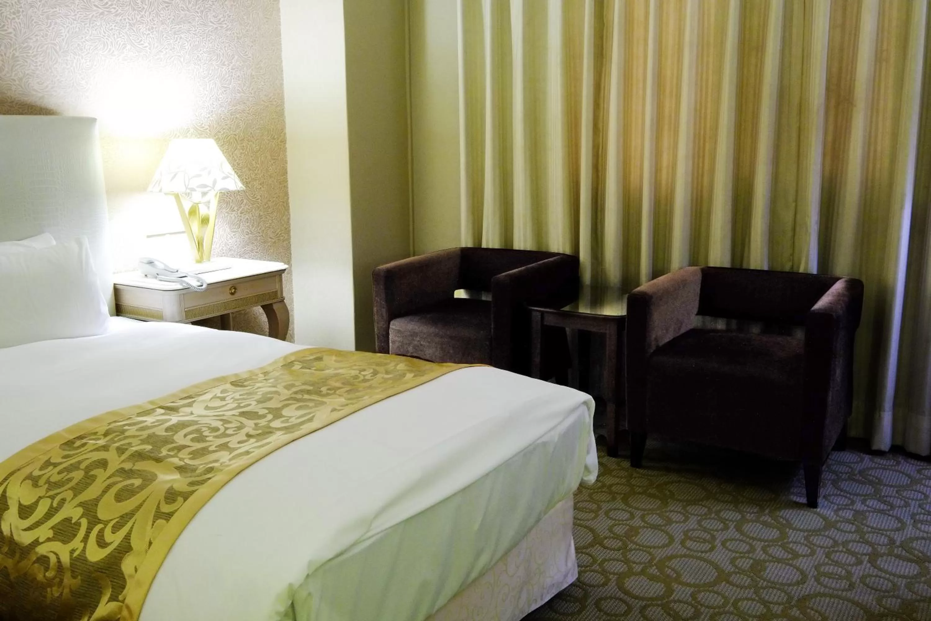 Photo of the whole room, Bed in F Hotel - Taichung