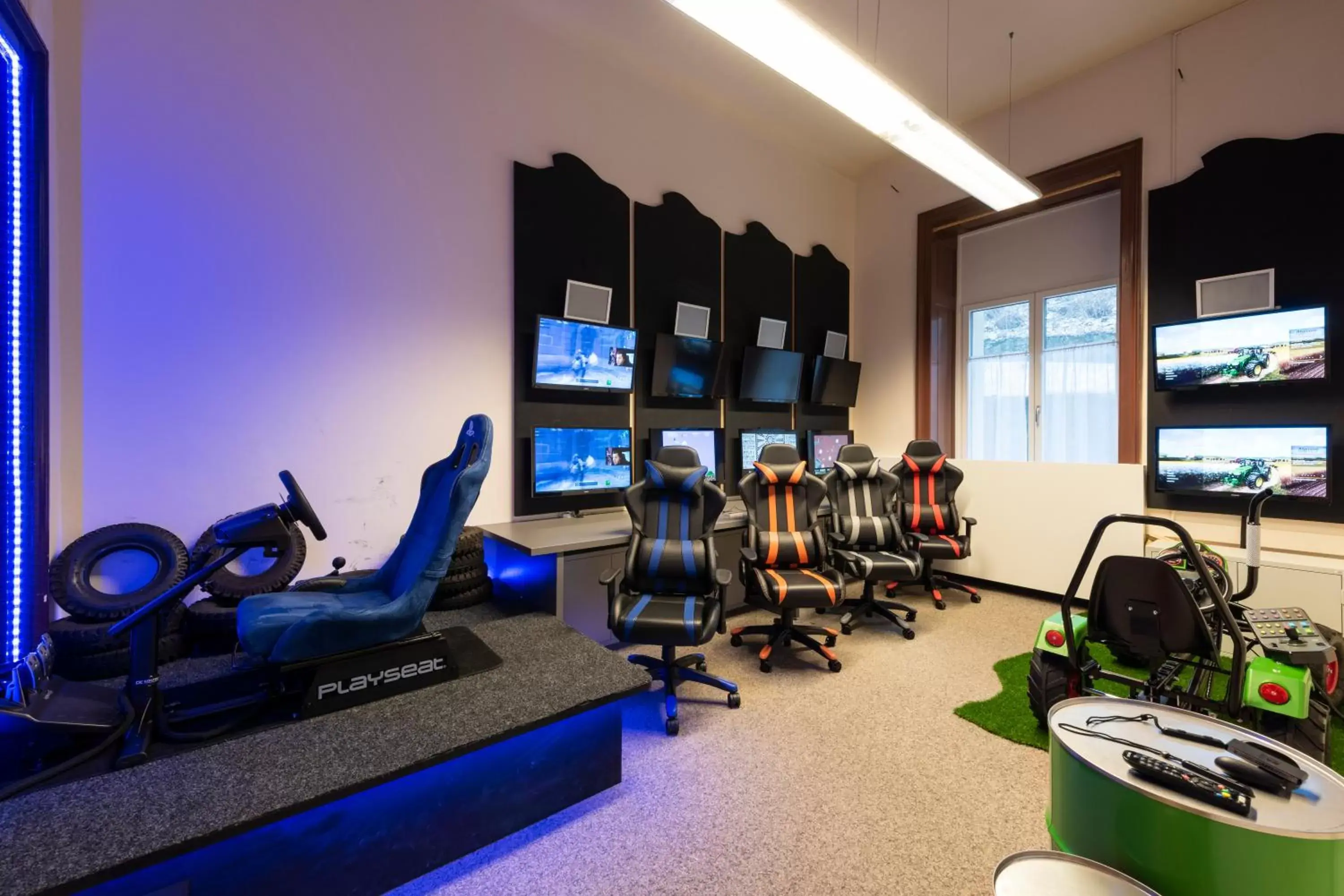 Game Room, Fitness Center/Facilities in Hotel Terrace