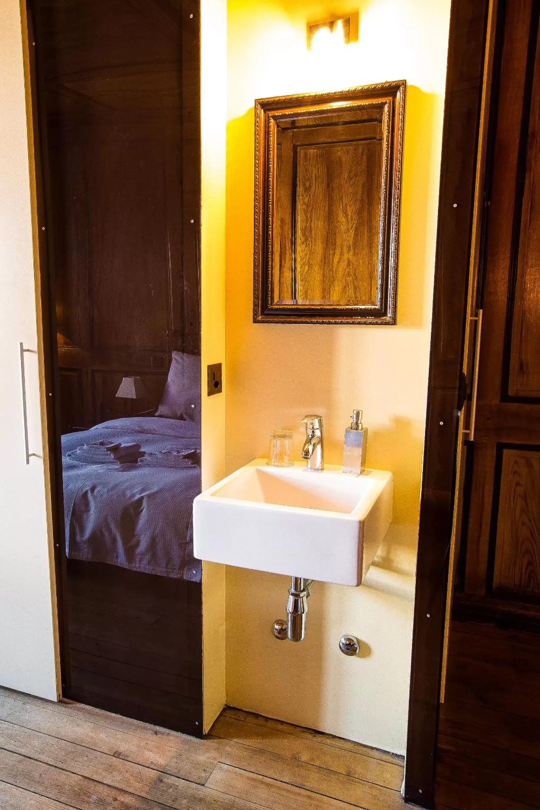 Decorative detail, Bathroom in La Grande Maison