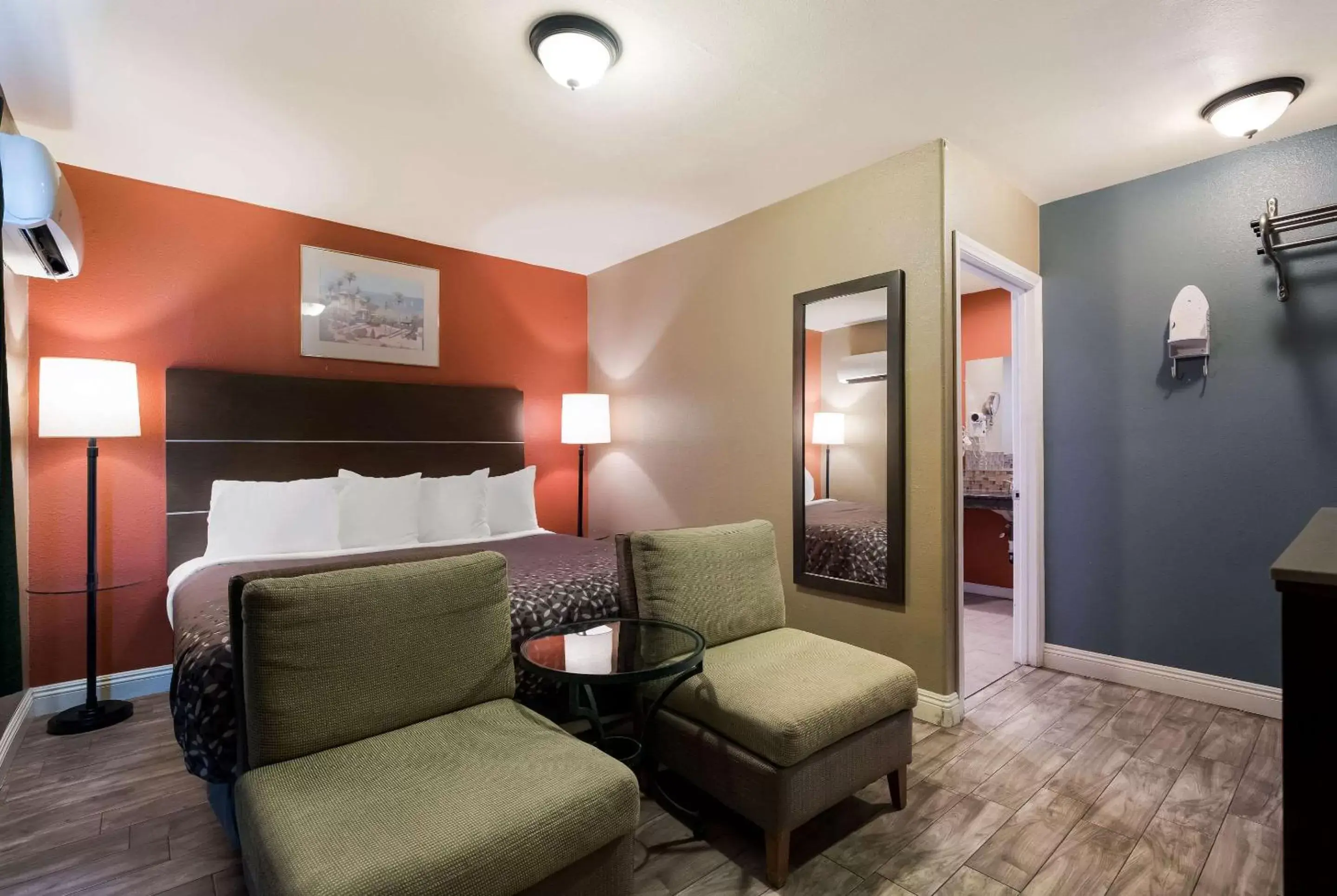 Bed in Rodeway Inn near Coachella Bed in Rodeway Inn near Coachella