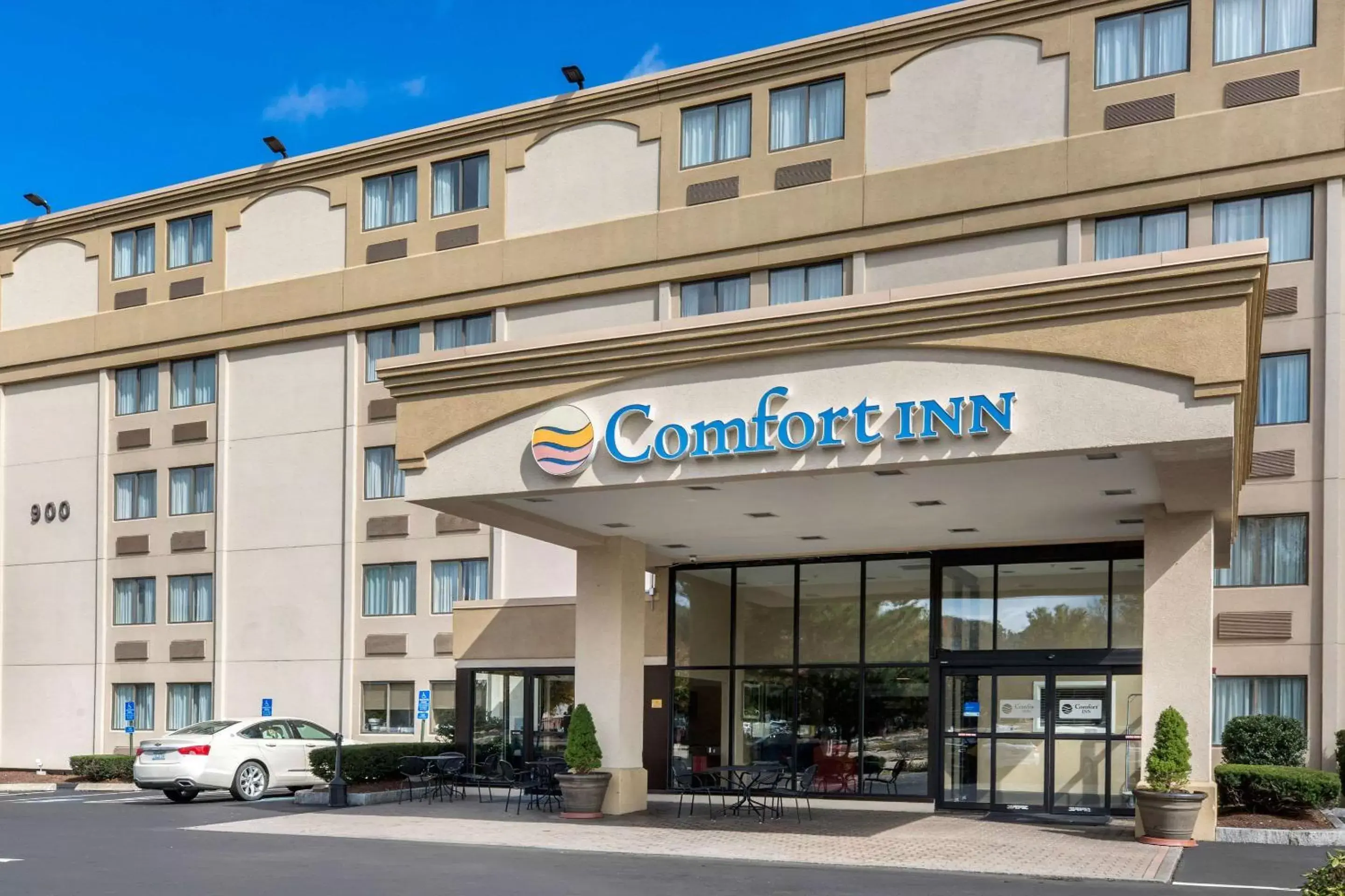 Property Building in Comfort Inn Boston