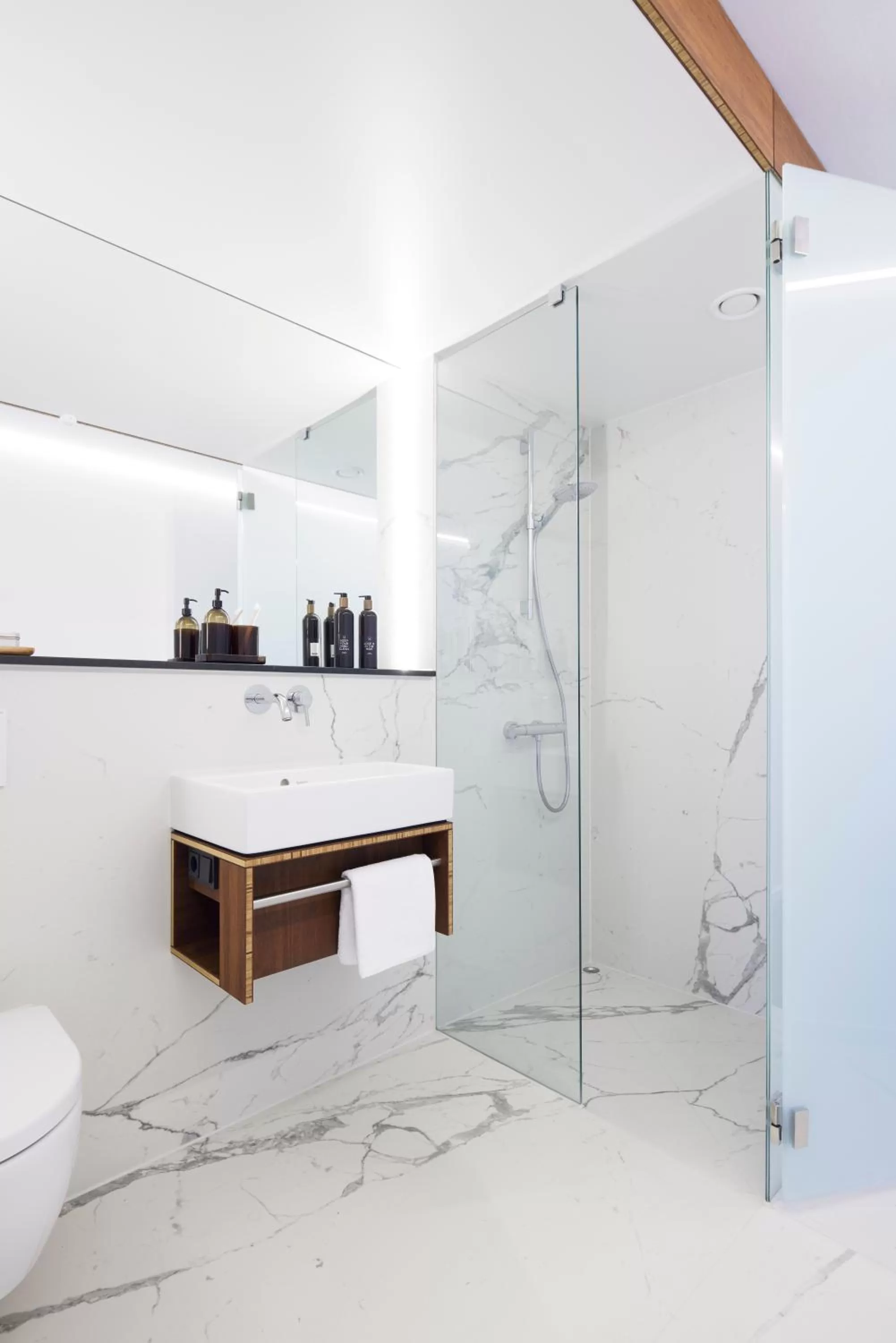 Shower in TIN INN Montabaur l einfach gut - nachhaltig, innovativ, modern