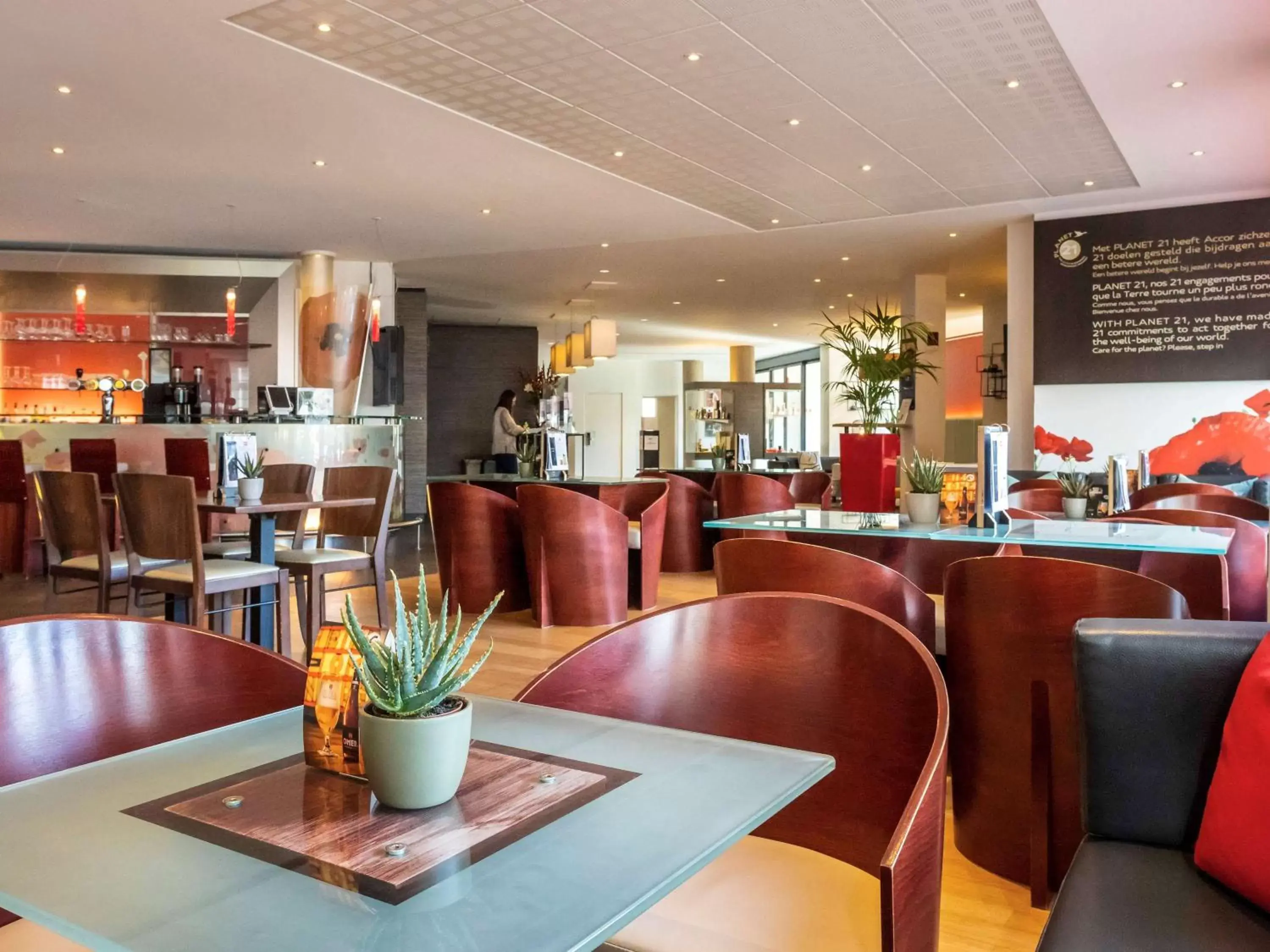 Lounge or bar, Restaurant/Places to Eat in ibis Antwerpen Centrum