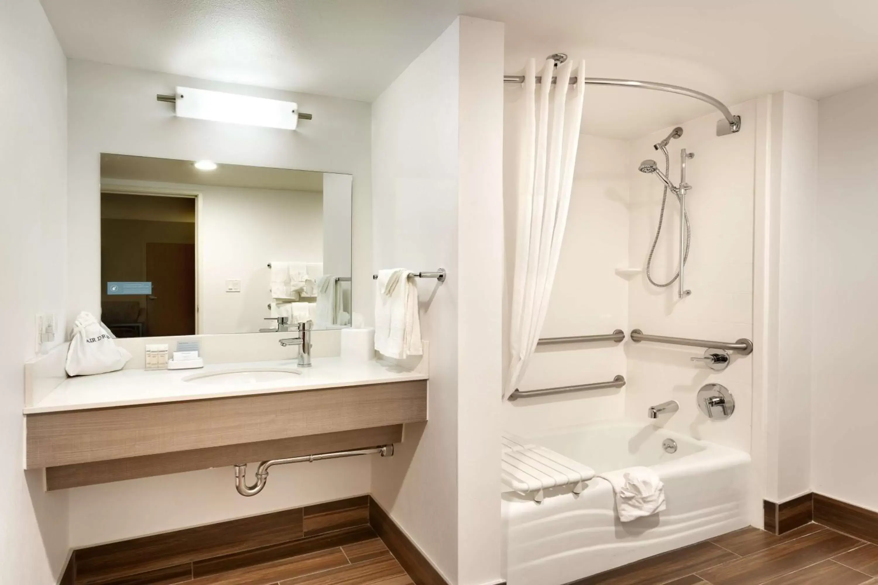 Bathroom in Hampton Inn & Suites Orem/Provo