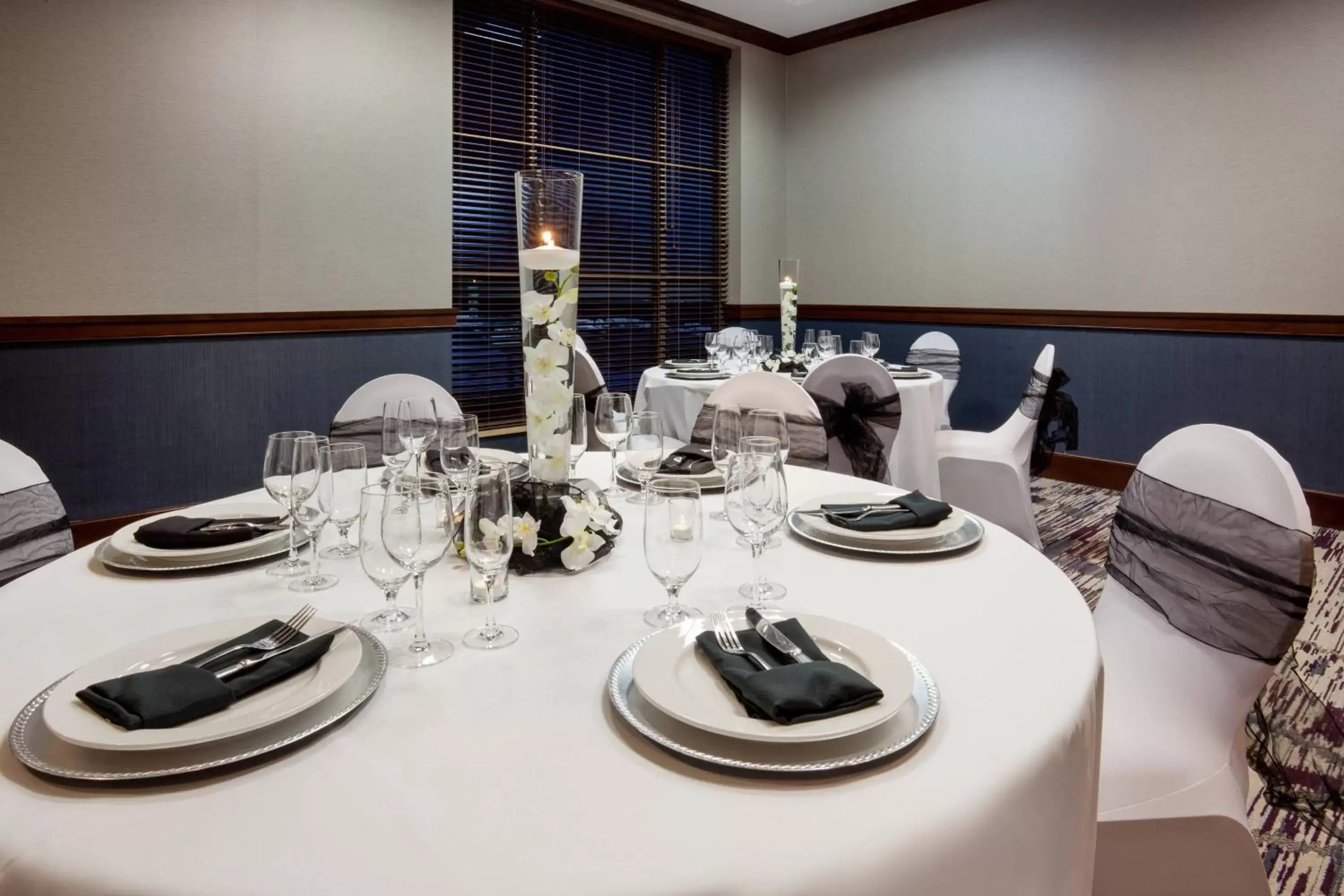 Banquet/Function facilities, Restaurant/Places to Eat in Sheraton St Paul Woodbury Hotel