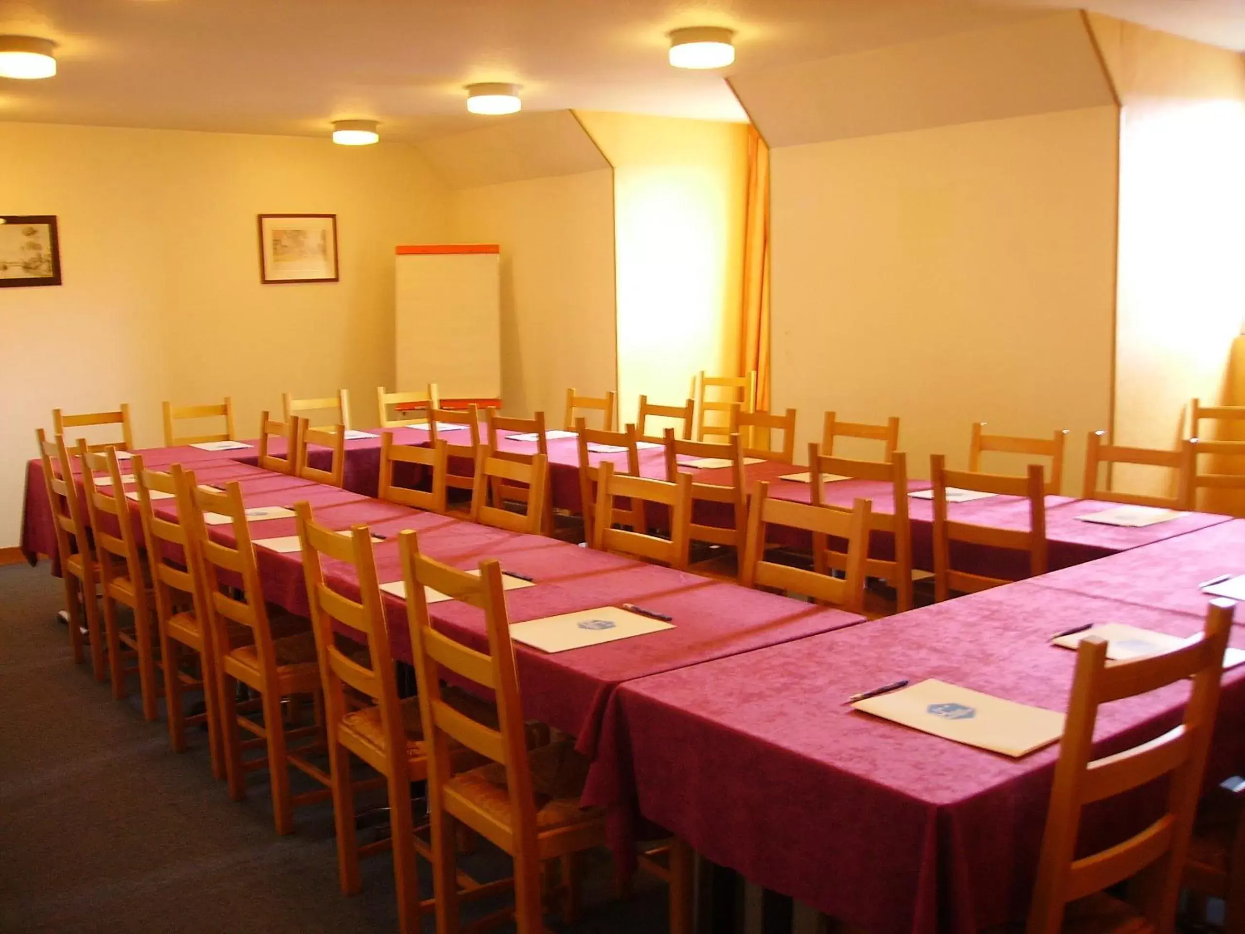 Business facilities in HOTEL Chateau-Thierry Centre