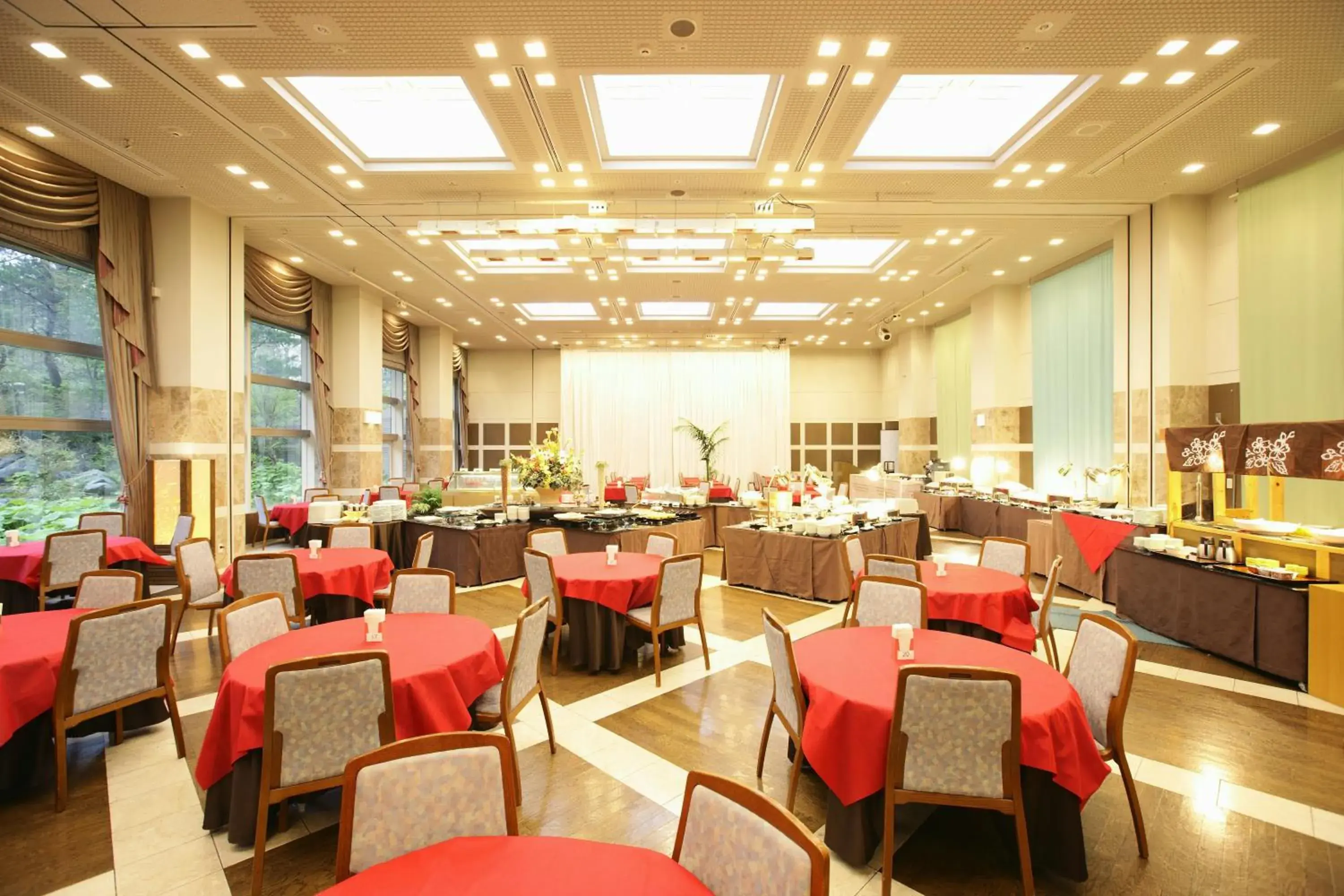 Restaurant/Places to Eat in Karuizawakurabu Hotel 1130 Hewitt Resort