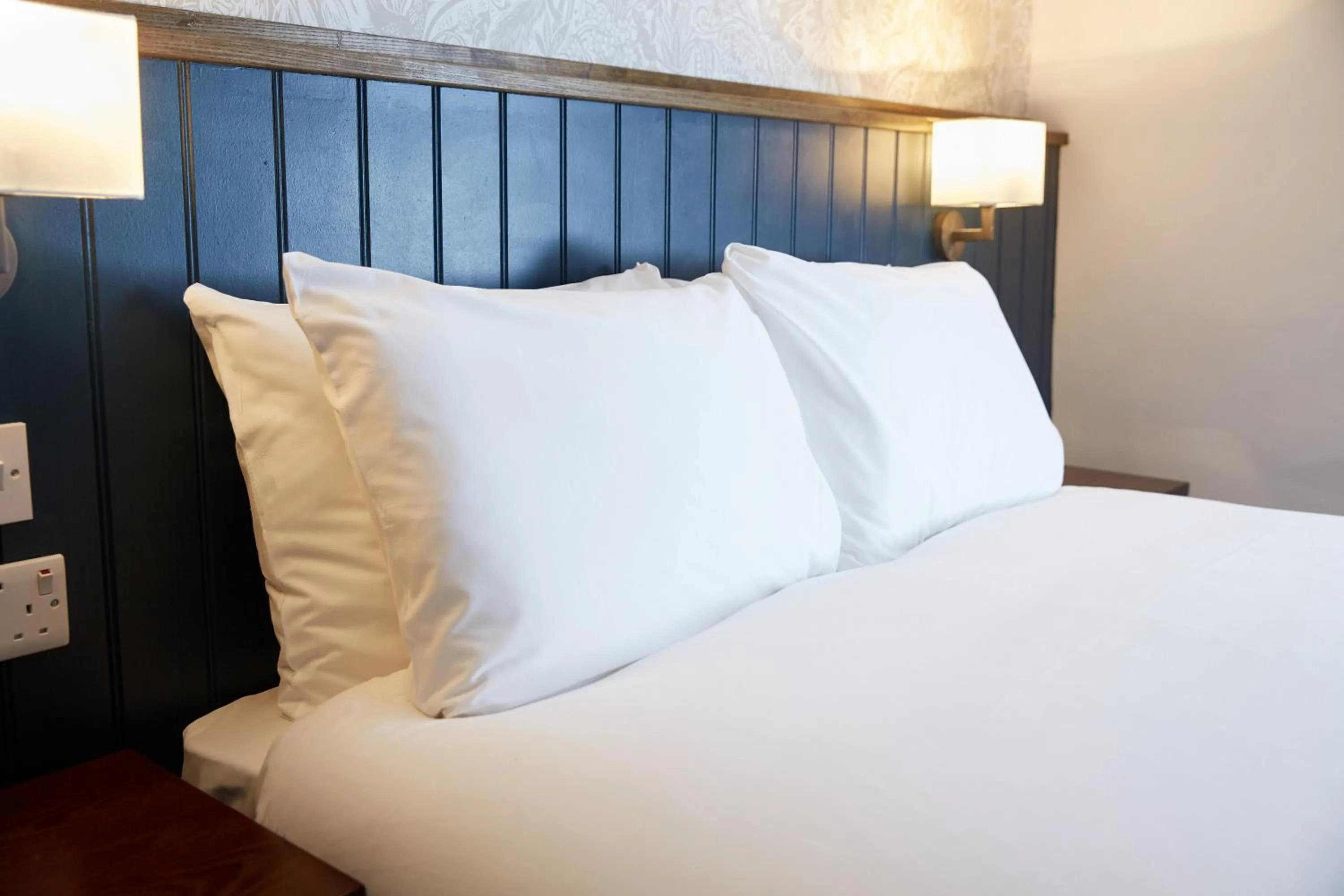 Bed in Kings Head by Chef & Brewer Collection