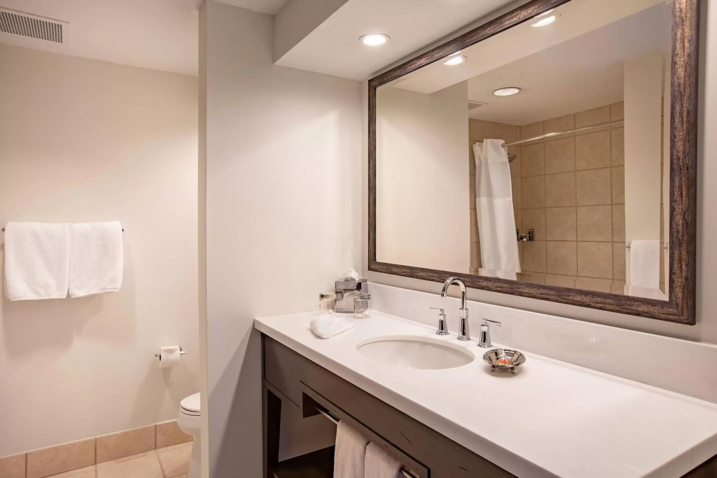 Bathroom in Beaver Creek Lodge, Autograph Collection