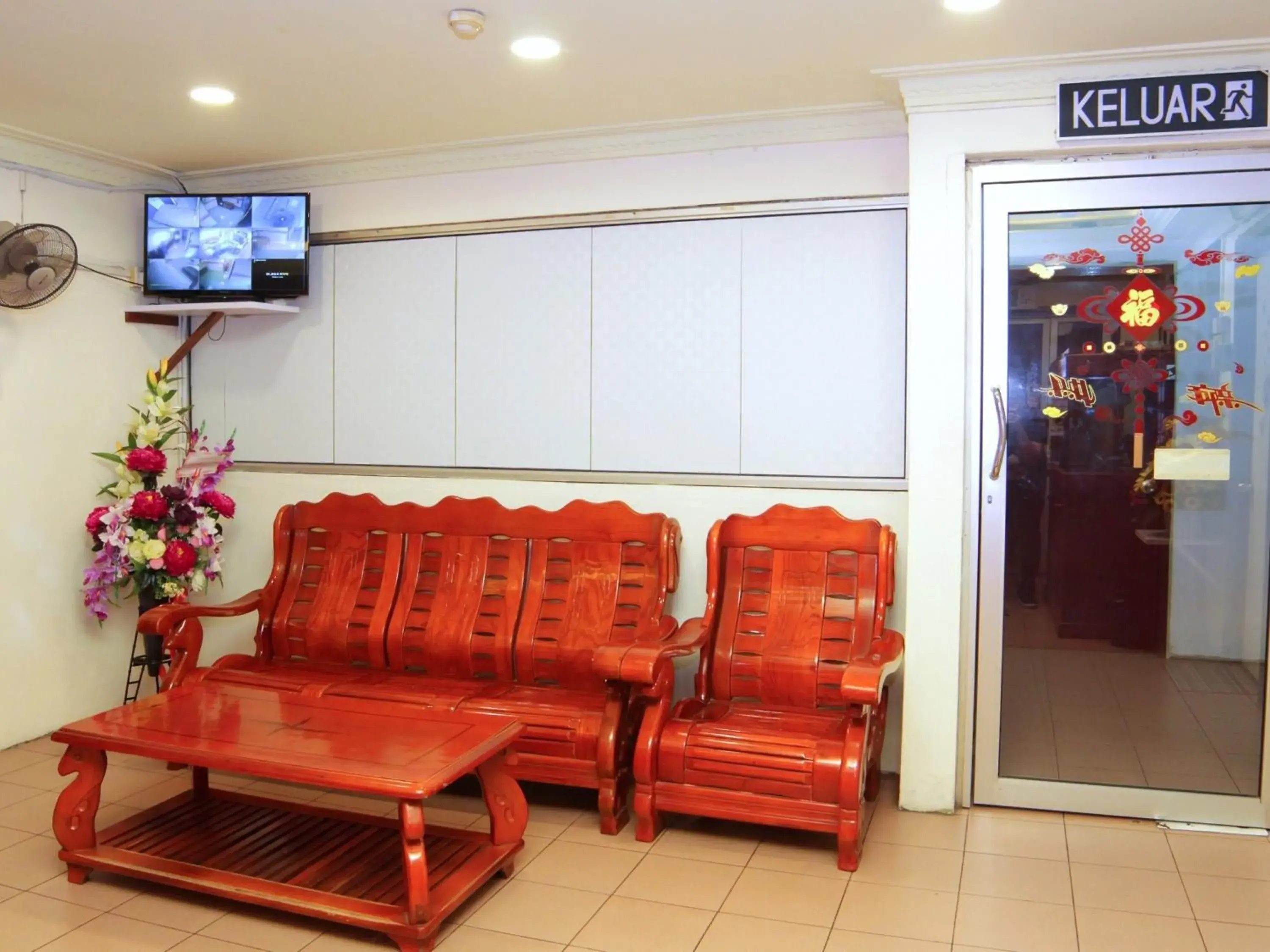 Lobby or reception, Seating Area in Super OYO 1173 Mandyrin Hotel