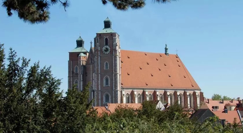 Property building in Ara Classic