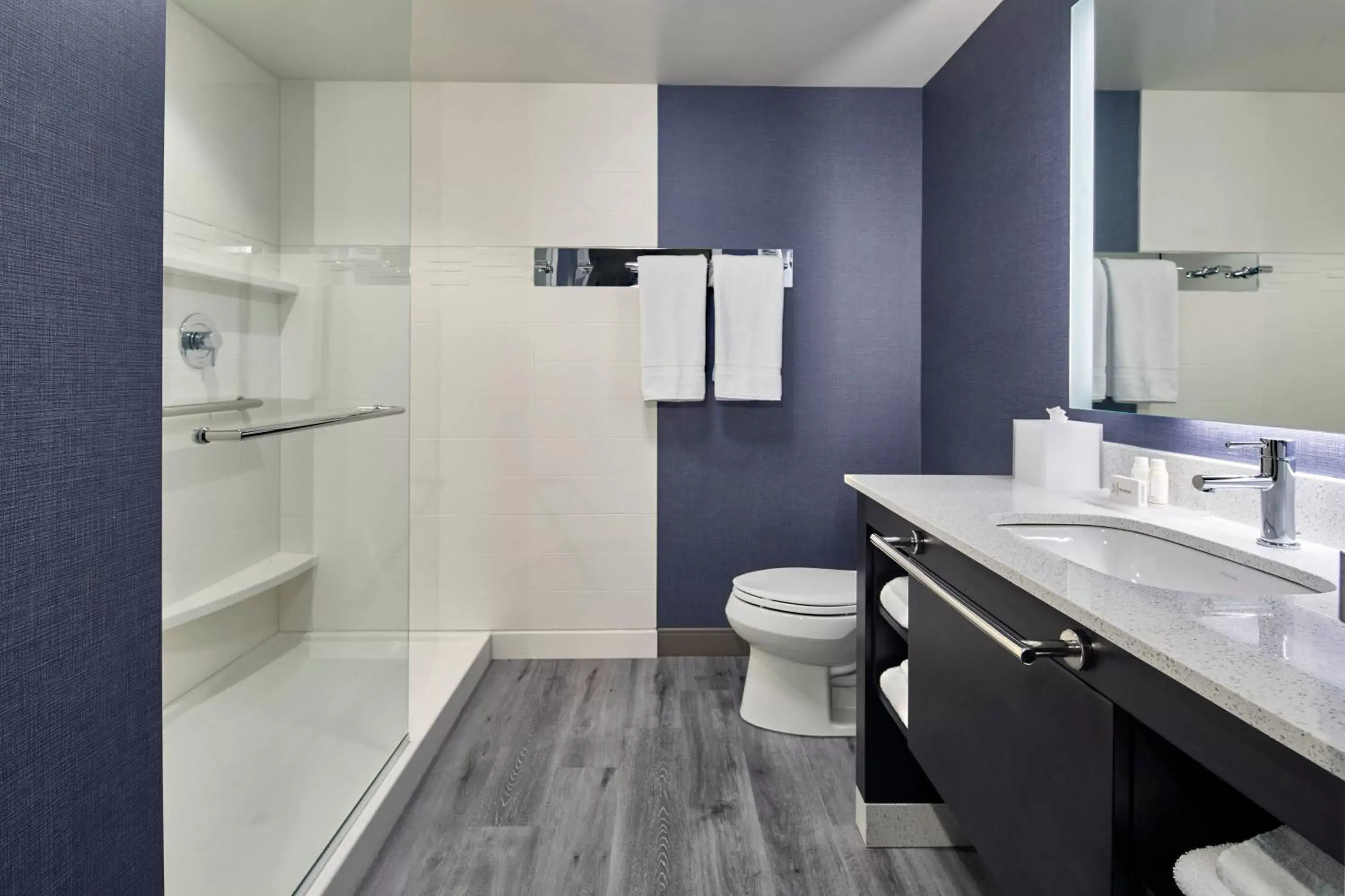 Bathroom in Residence Inn by Marriott Cleveland University Circle/Medical Center