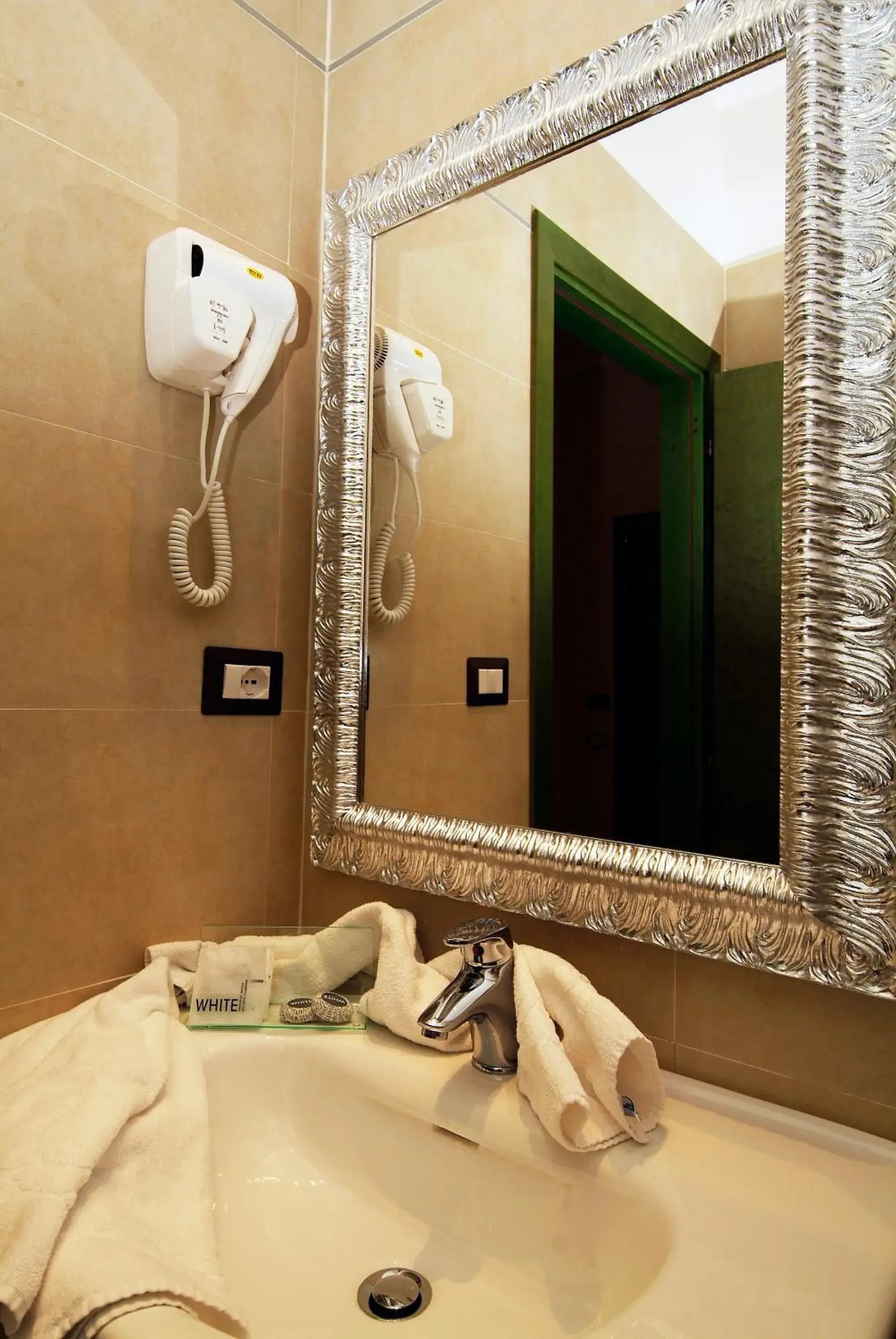 Bathroom in Hotel Argentina