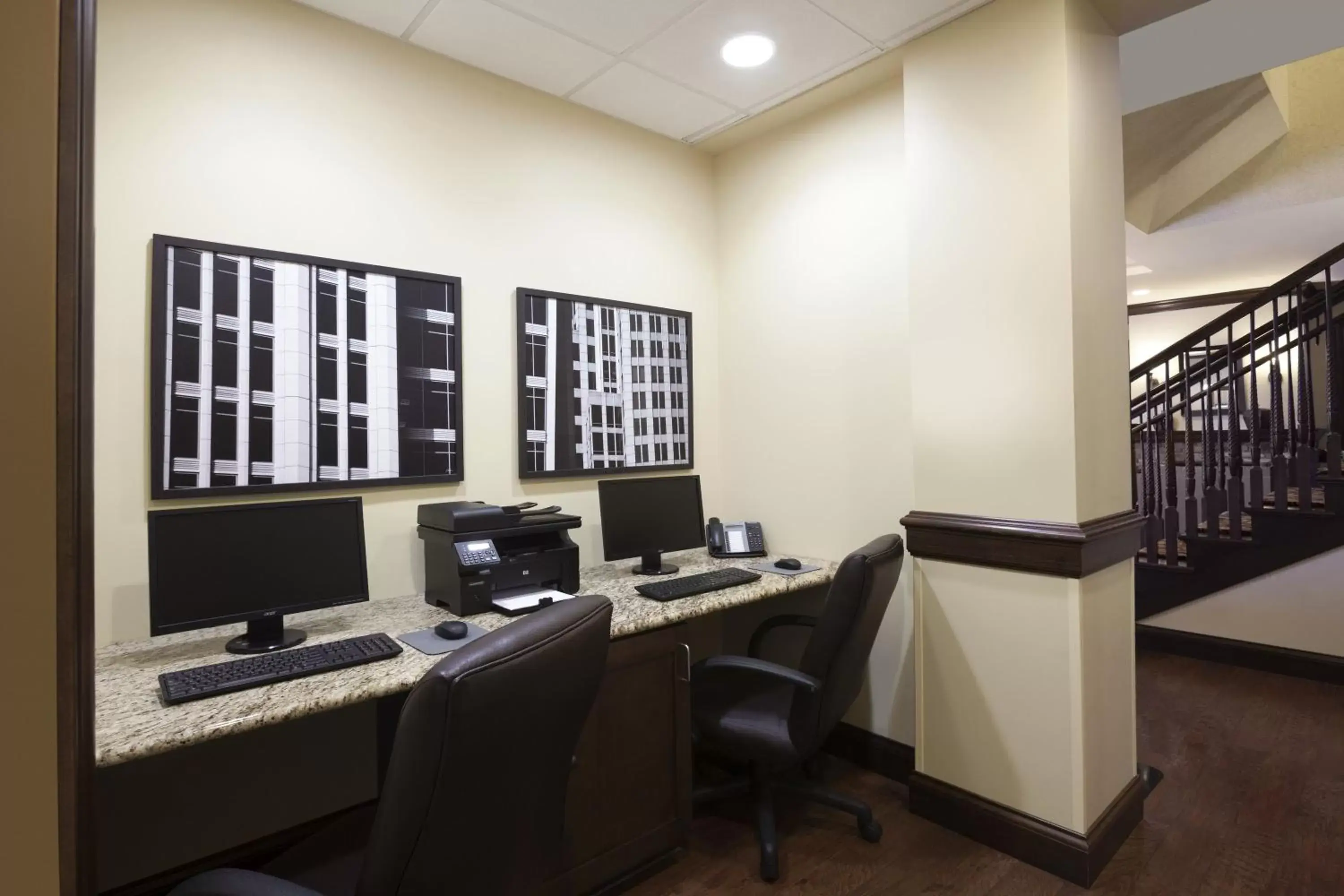 Business facilities in Country Inn & Suites by Radisson, Lawrenceville, GA