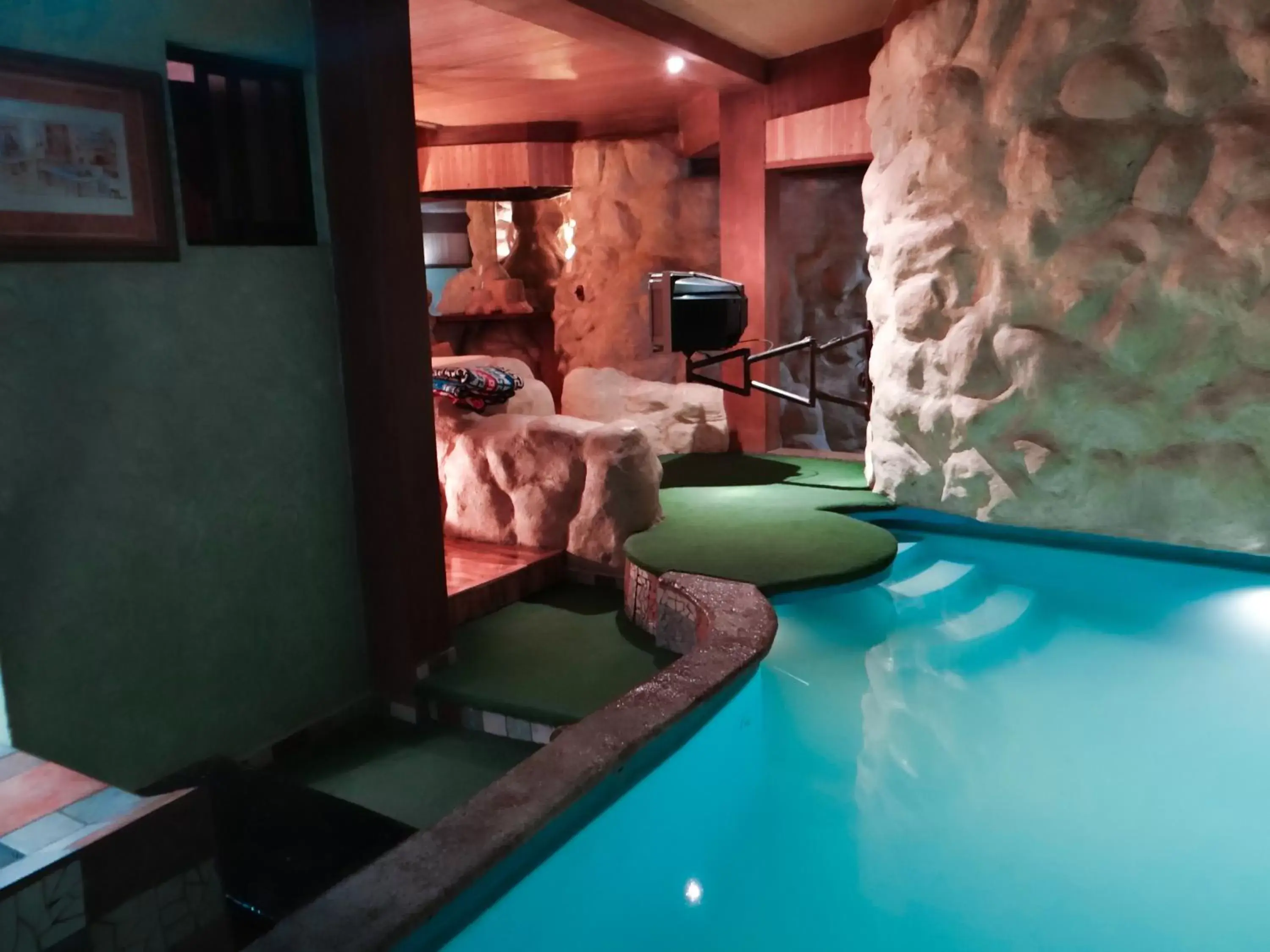 Swimming Pool in El Gran Marques Hotel/Motel
