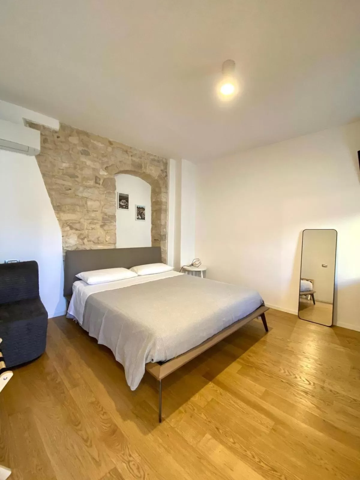 Bed in Altrelli Rooms