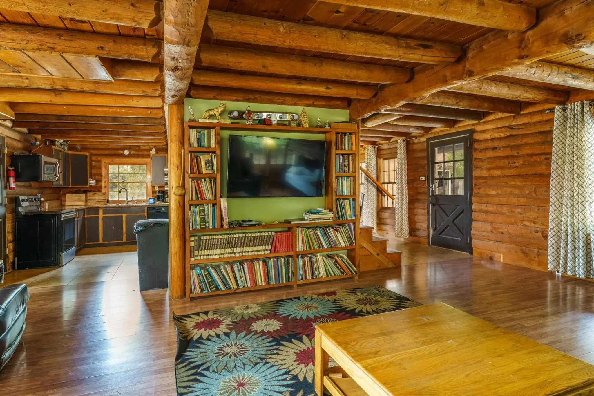 Mountain Trail Lodge and Vacation Rentals