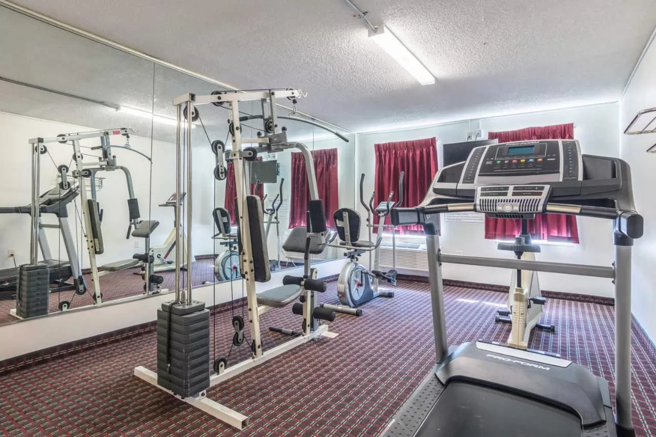 Fitness centre/facilities in Days Inn by Wyndham Hartsfield Jackson Atlanta Airport West