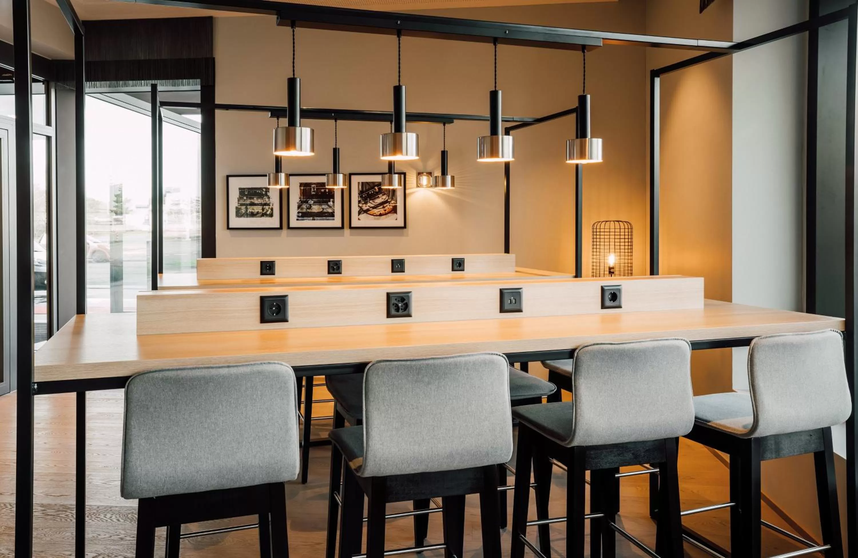 Meeting/conference room in Leonardo Hotel Zurich Airport