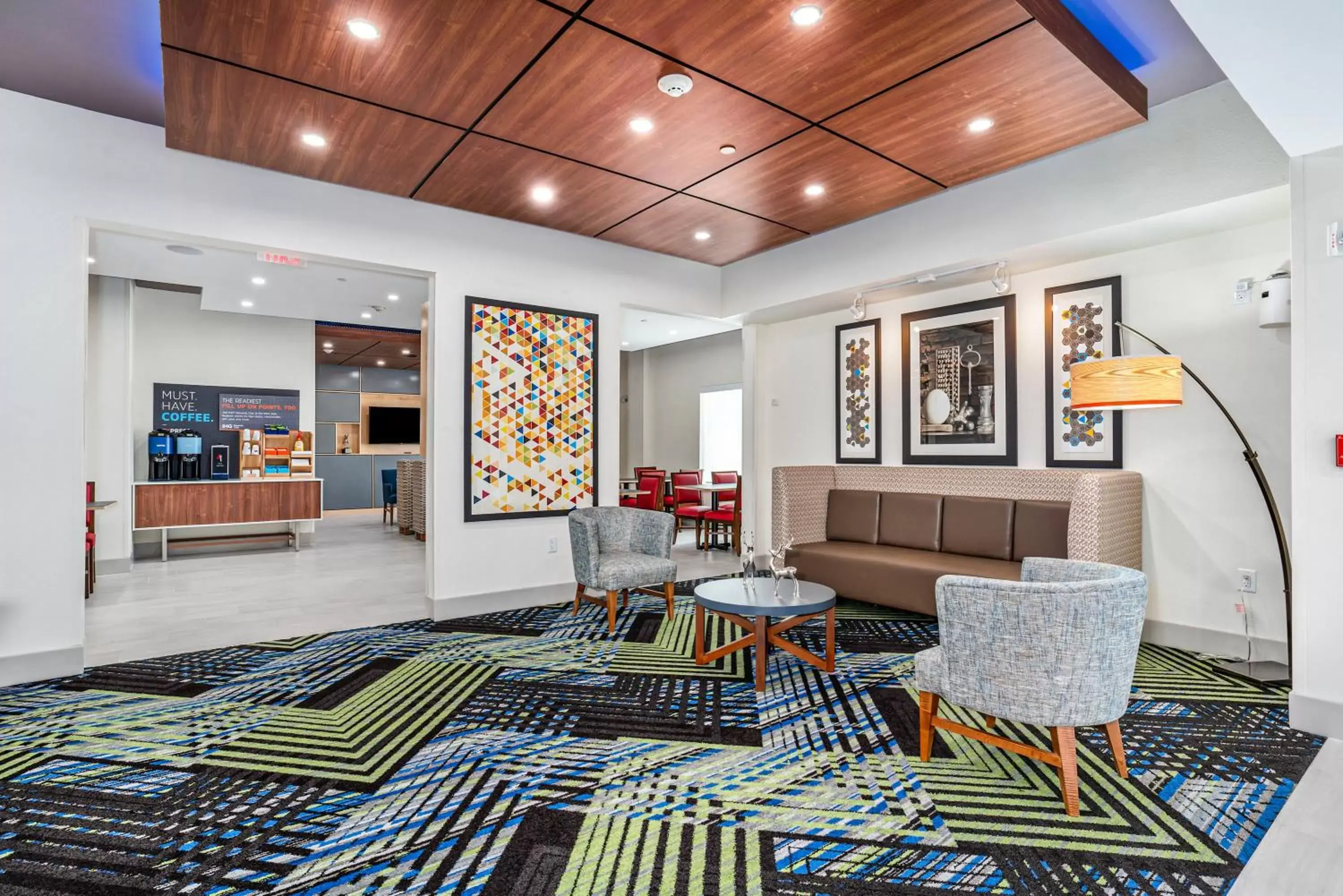 Property building, Lobby/Reception in Holiday Inn Express & Suites Van Buren-Fort Smith Area, an IHG Hotel