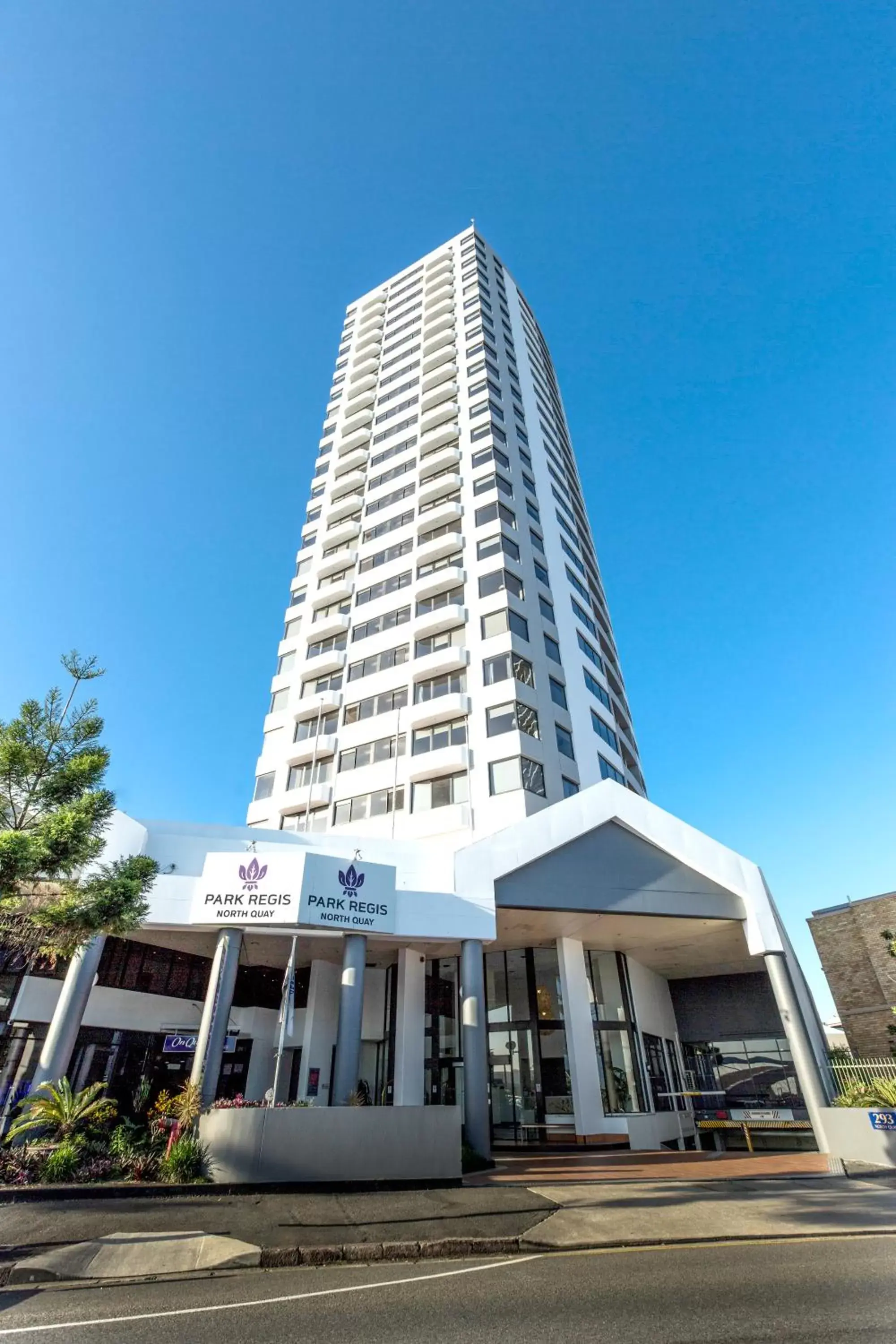 Facade/entrance, Property Building in Park Regis North Quay