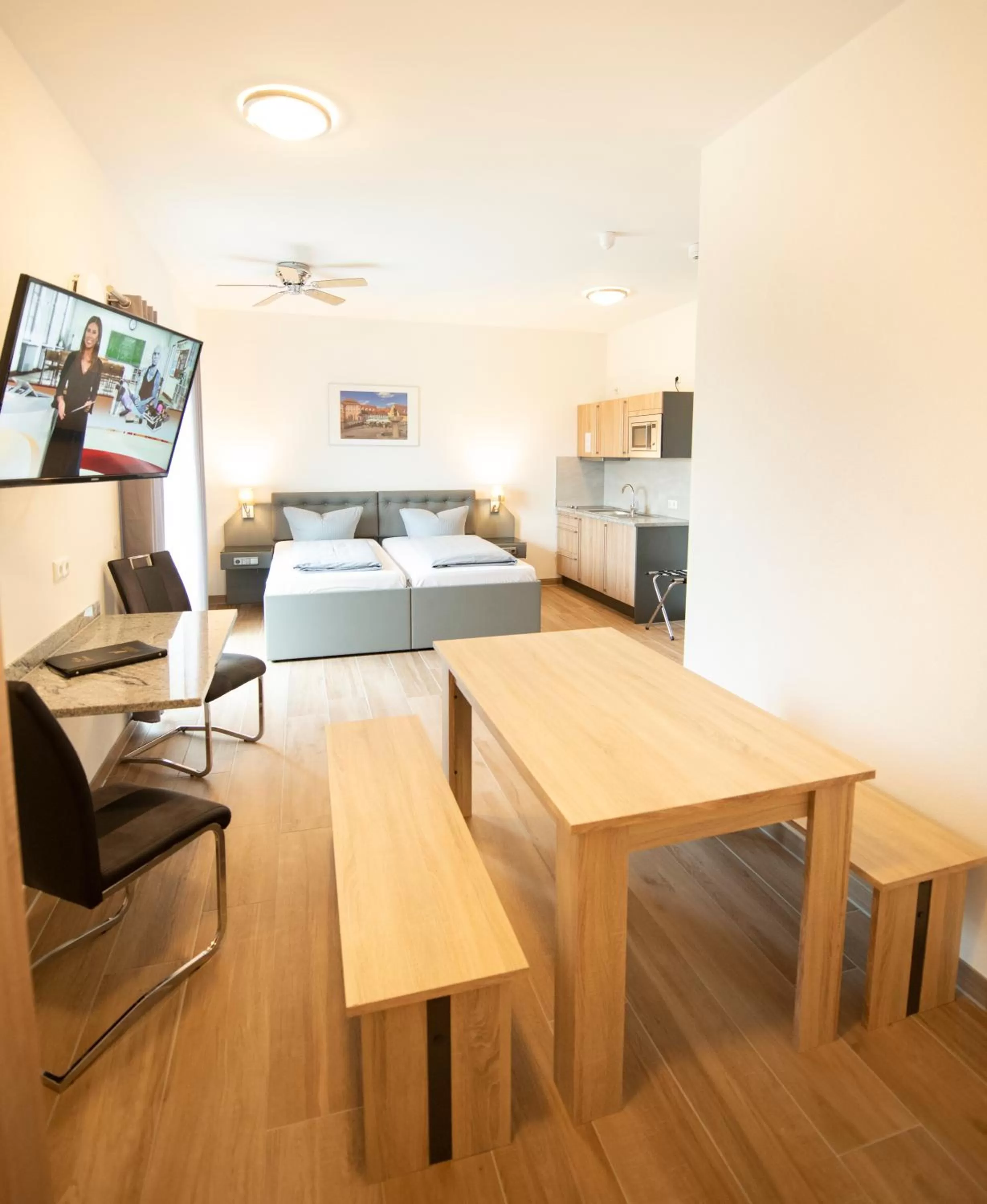 Bed in Stadthotel Donauwörth