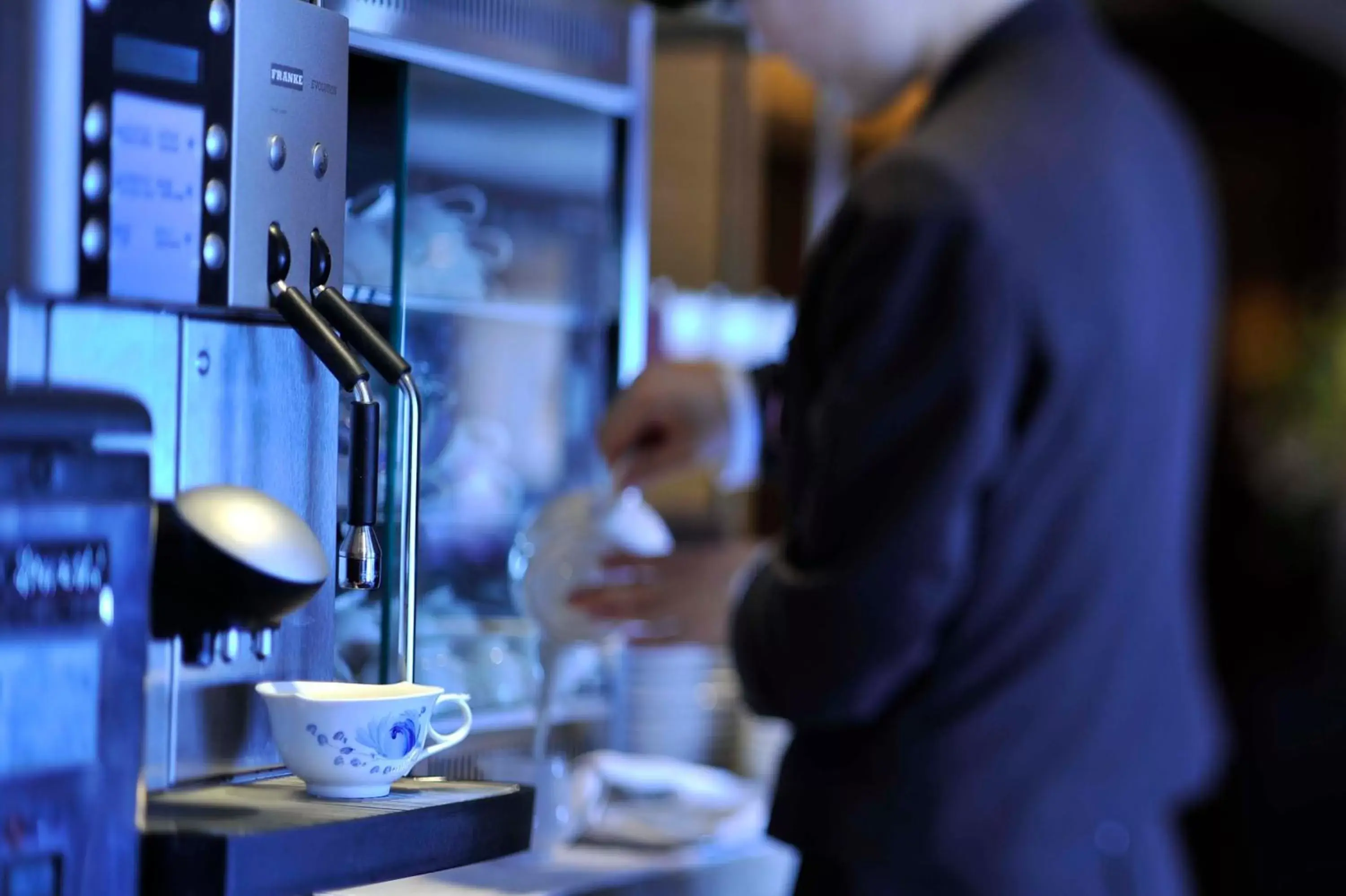 Coffee/tea facilities in Kobe Portopia Hotel