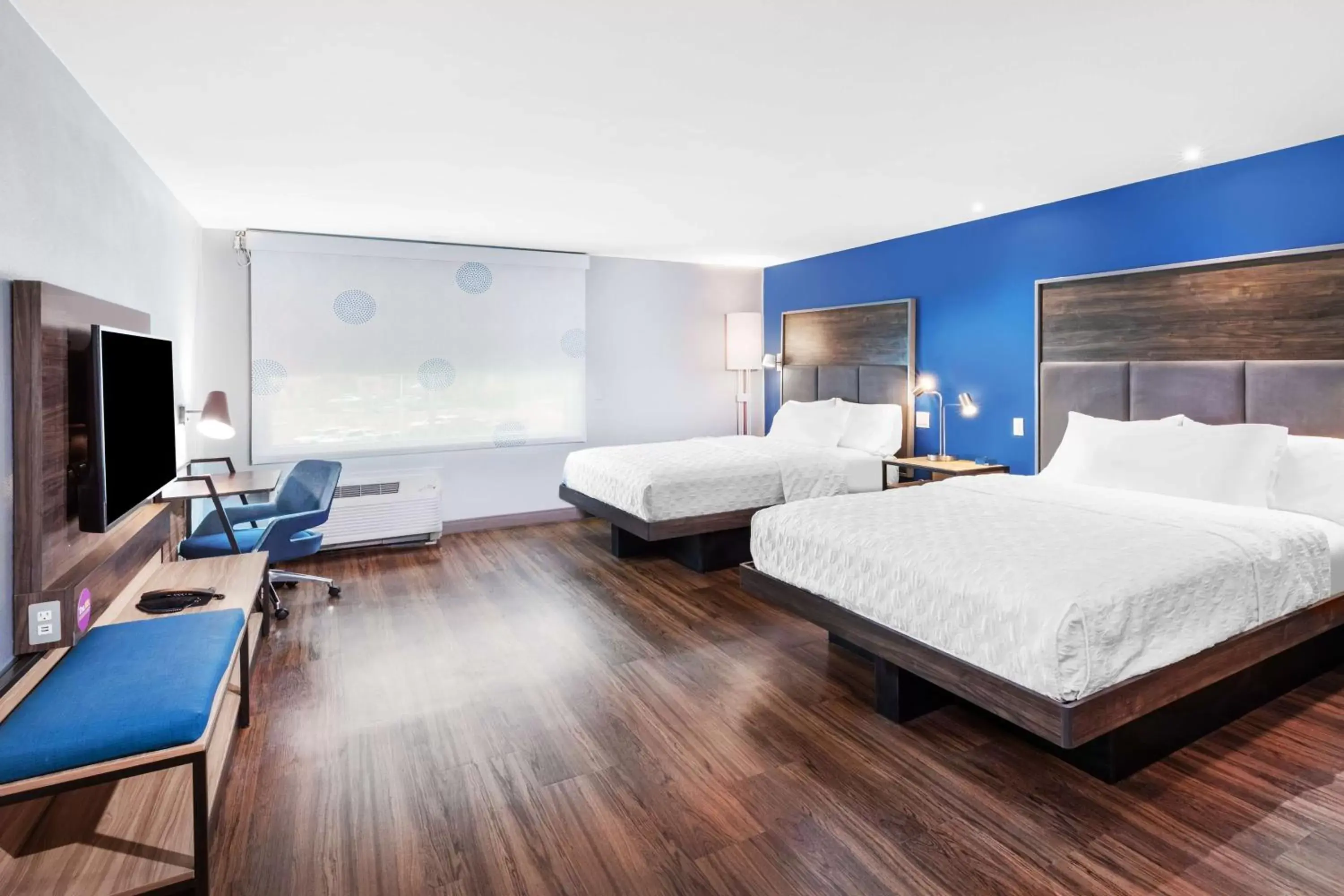 Bed in Tru By Hilton Laredo Airport Area, Tx