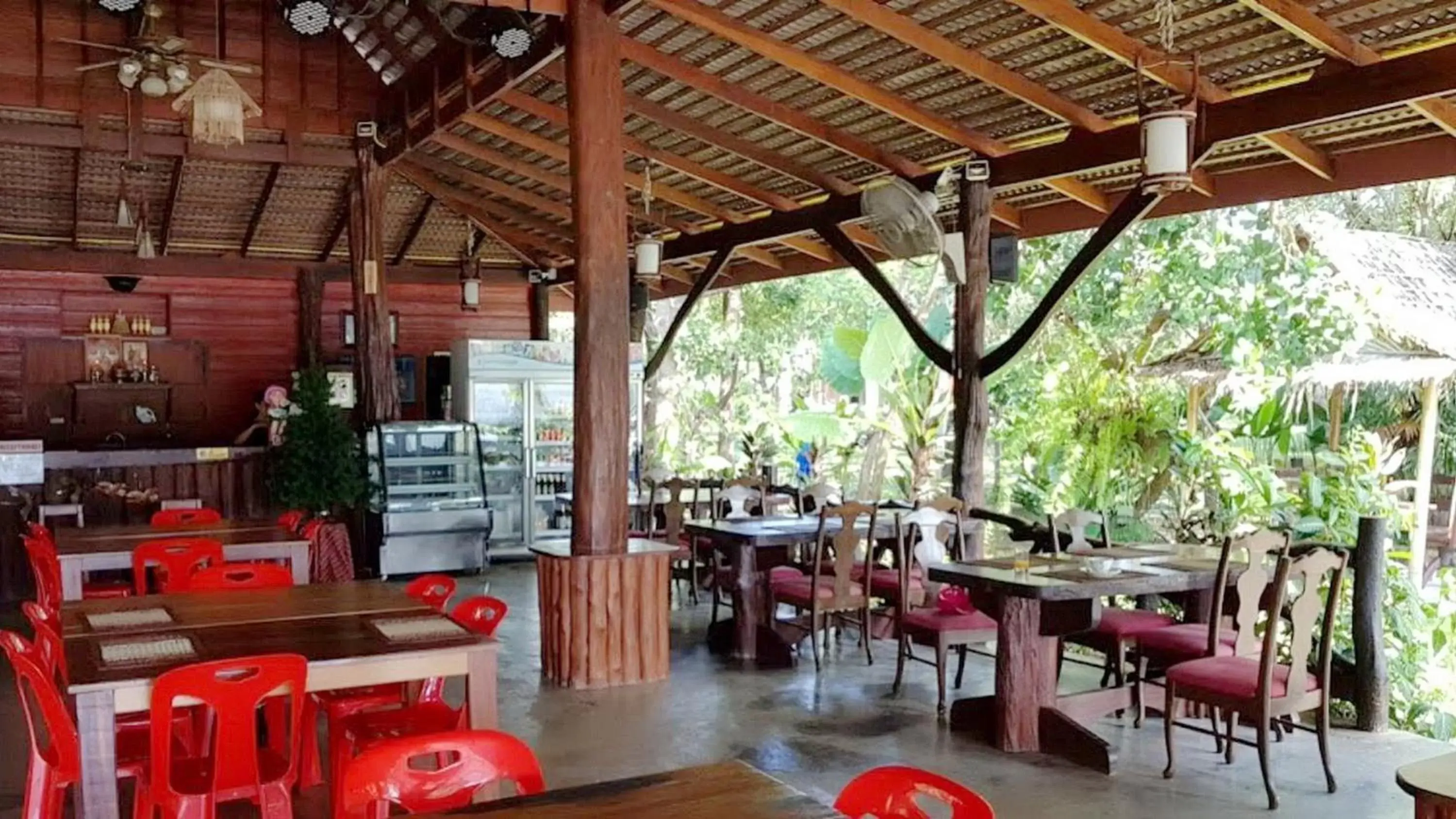 Restaurant/Places to Eat in Doo Dee Boutique Resort by Swiss Chalet