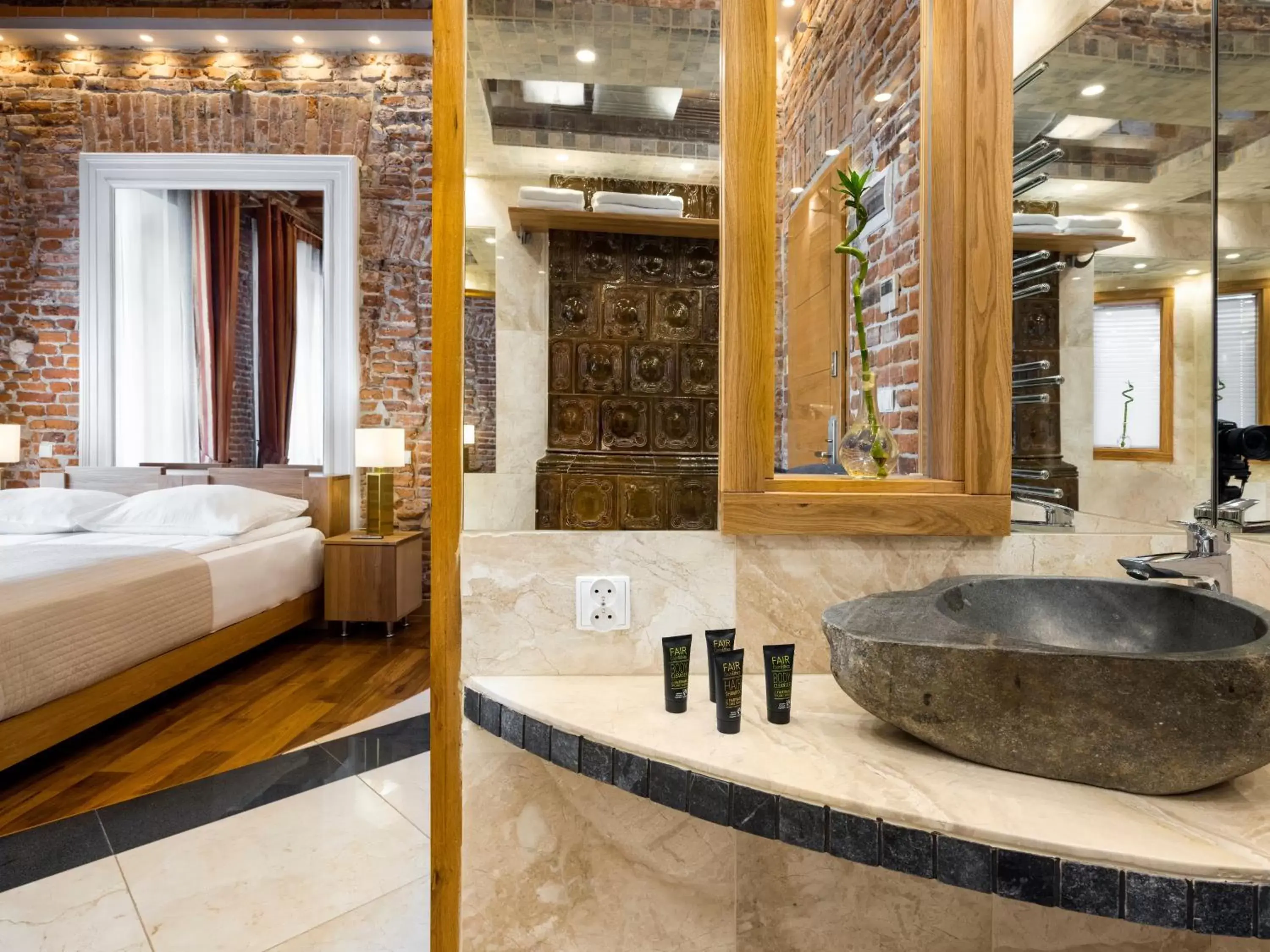 Bathroom, Bed in Aparthotel Stare Miasto Bathroom, Bed in Aparthotel Stare Miasto