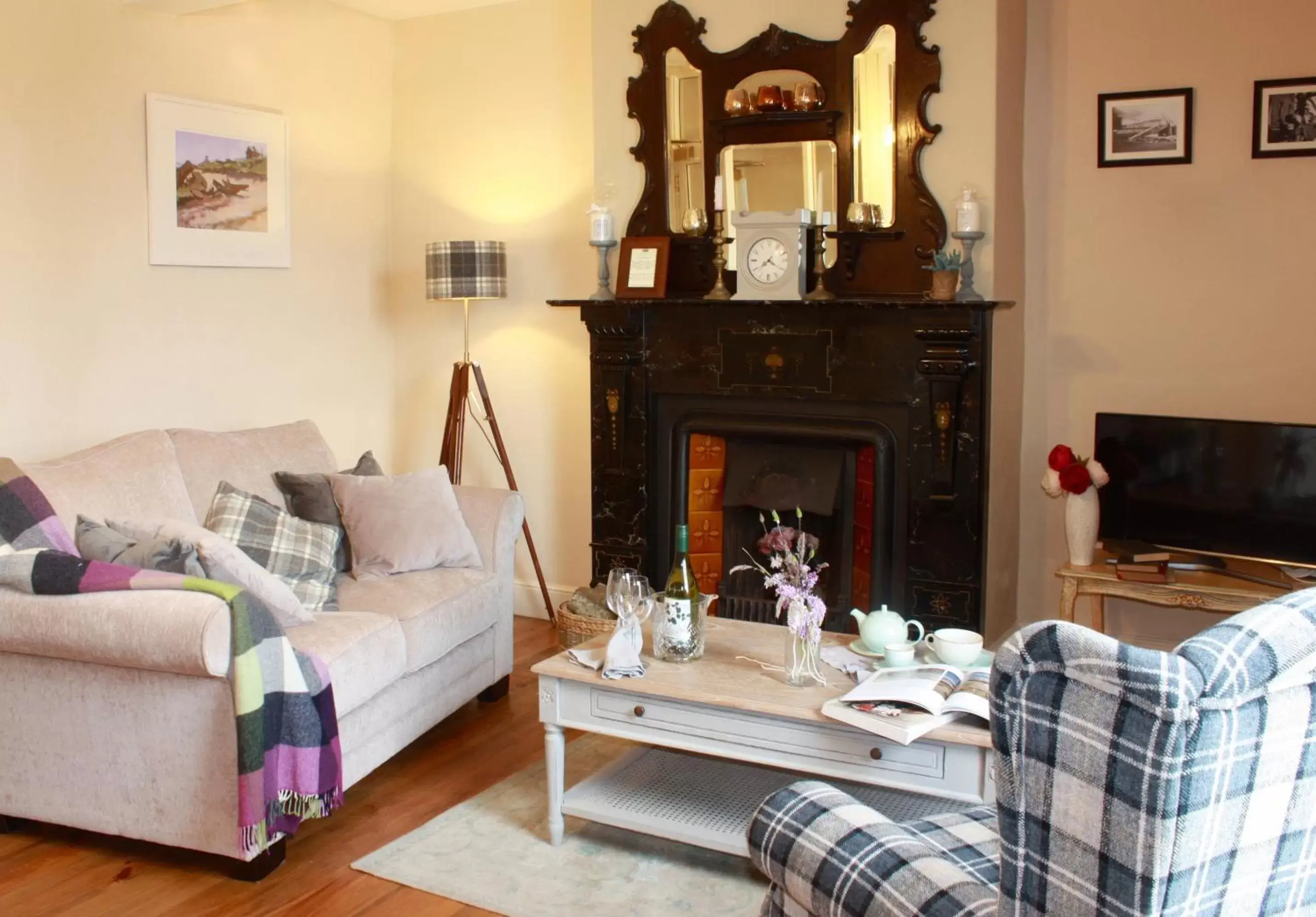 Bedroom, Lounge/Bar in Corrib House Guest Accommodation