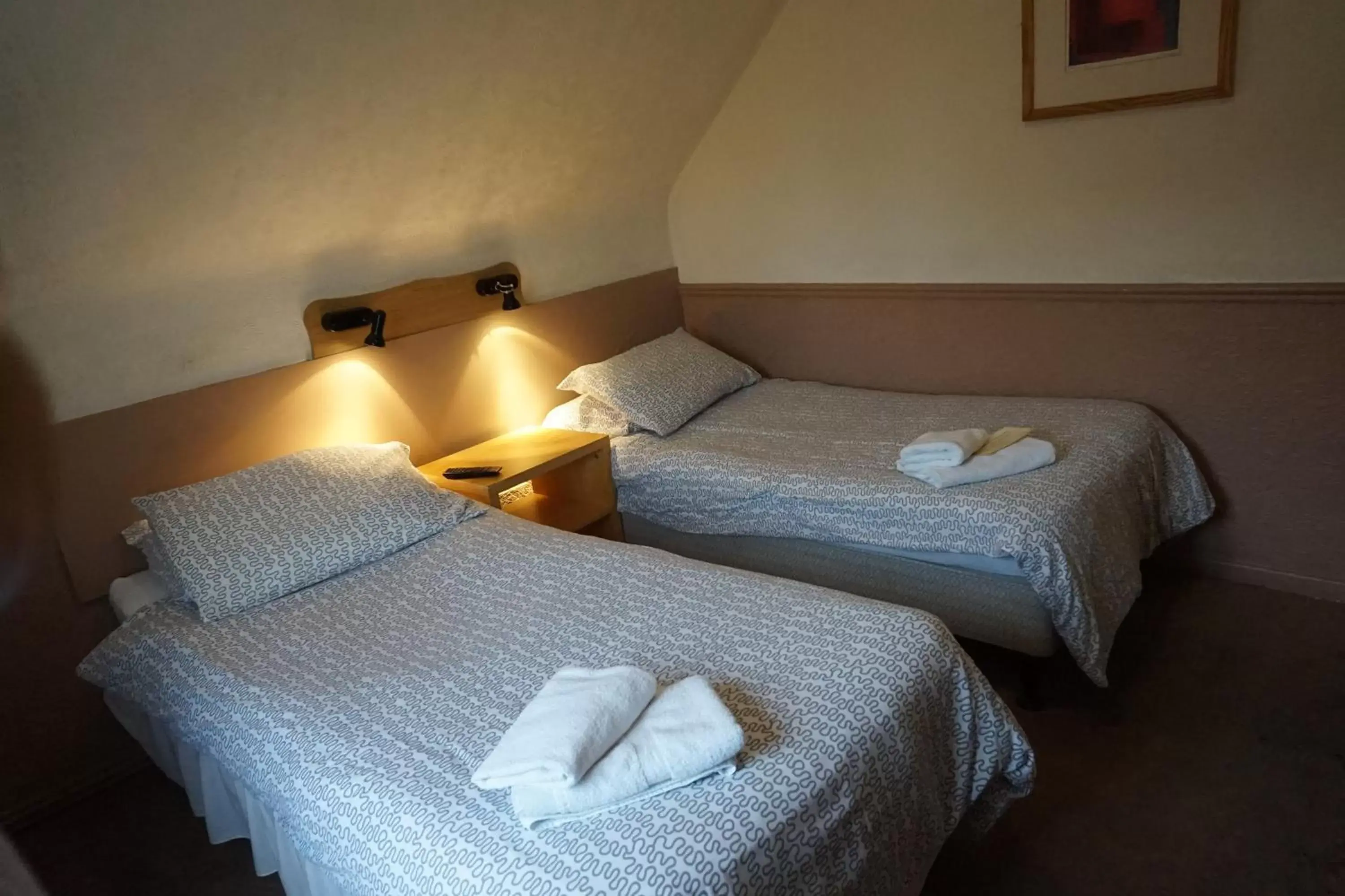 Standard Twin Room with Shared Bathroom in The Boundary Hotel - B&B Standard Twin Room with Shared Bathroom in The Boundary Hotel - B&B