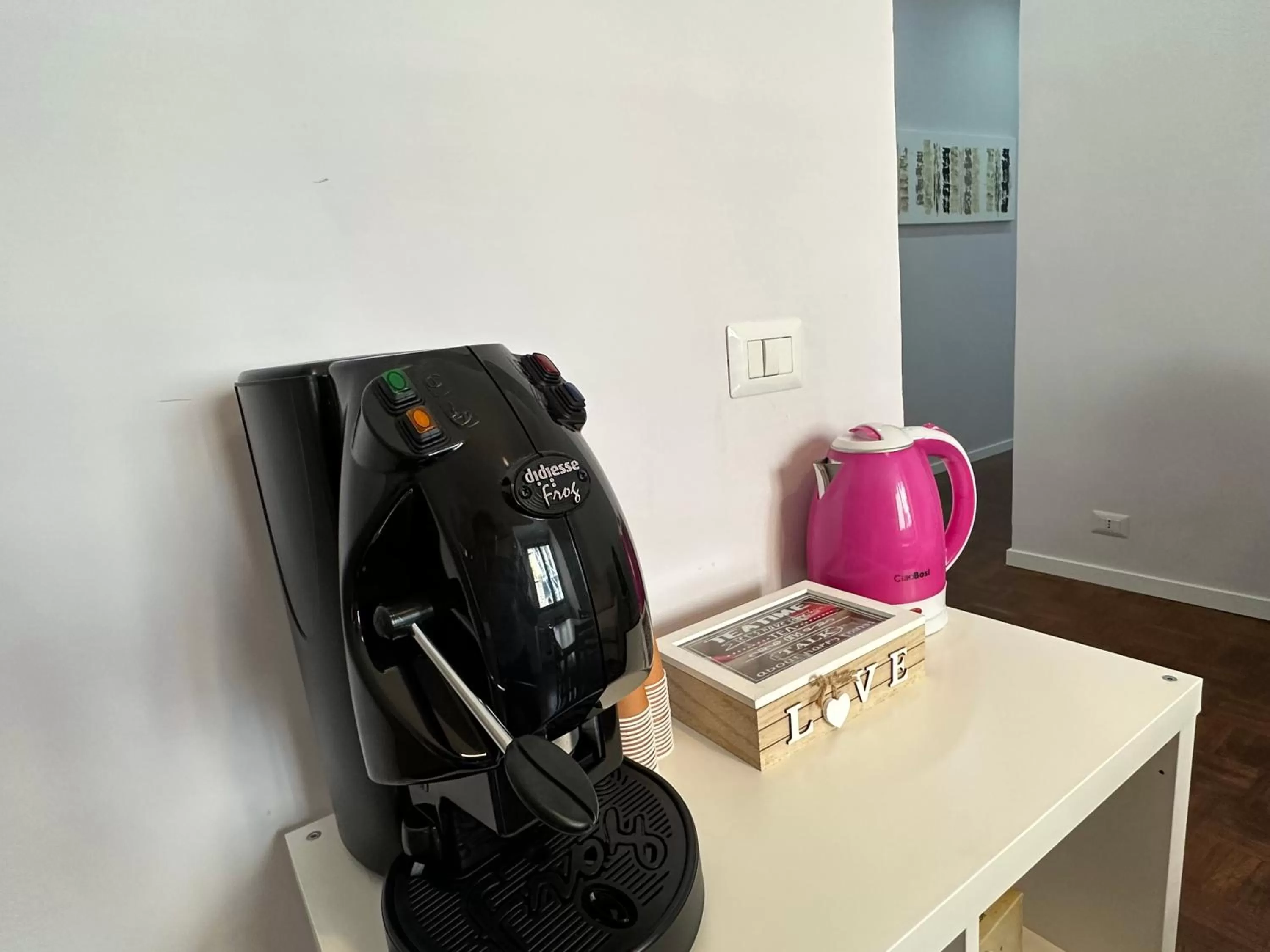 Coffee/tea facilities in Archivio Storico Napoli Centro