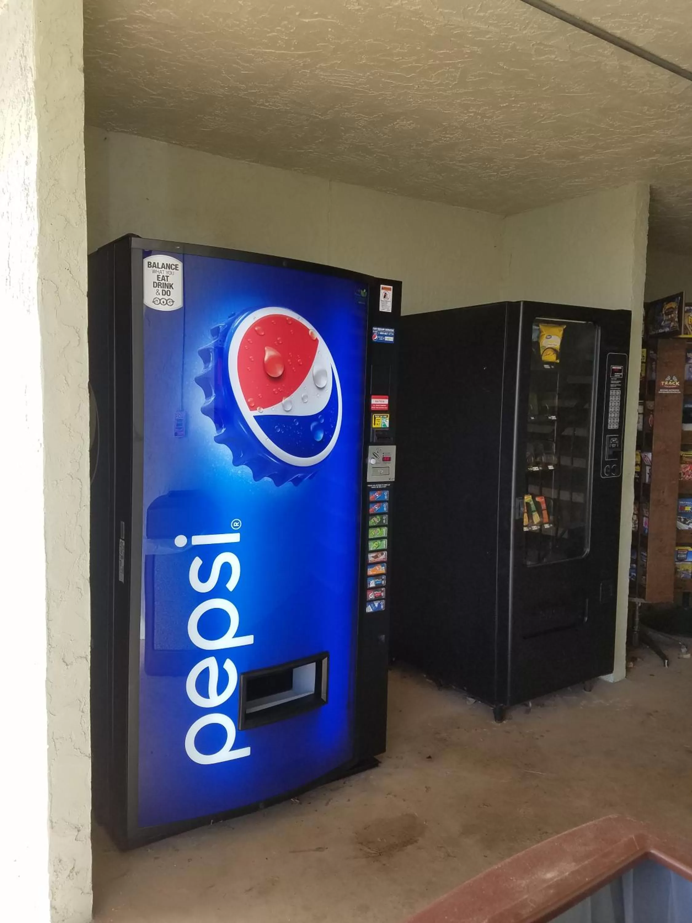 vending machine in Quality Inn Clinton North