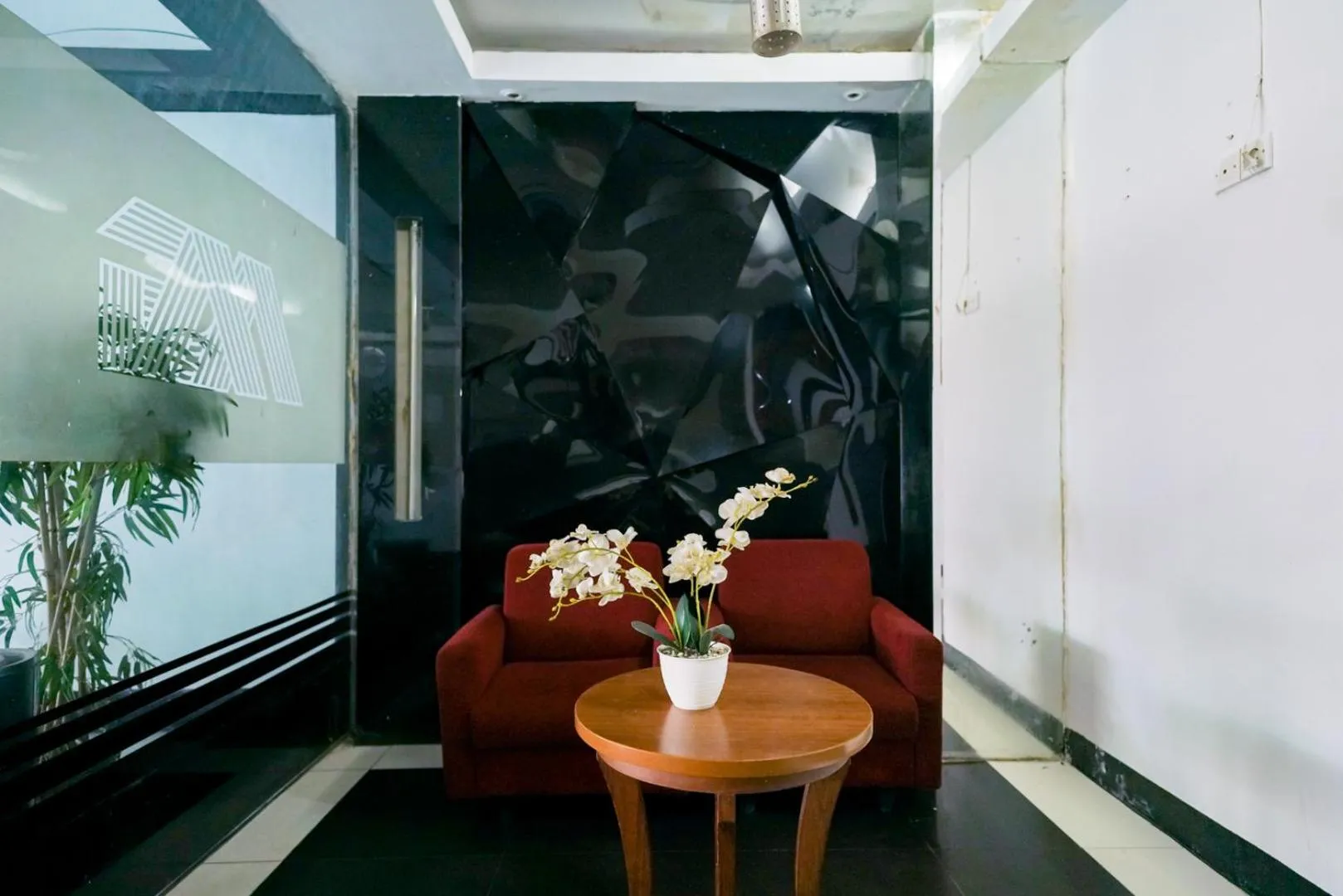 Property building in Urbanview Hotel Bes Mangga Besar by RedDoorz