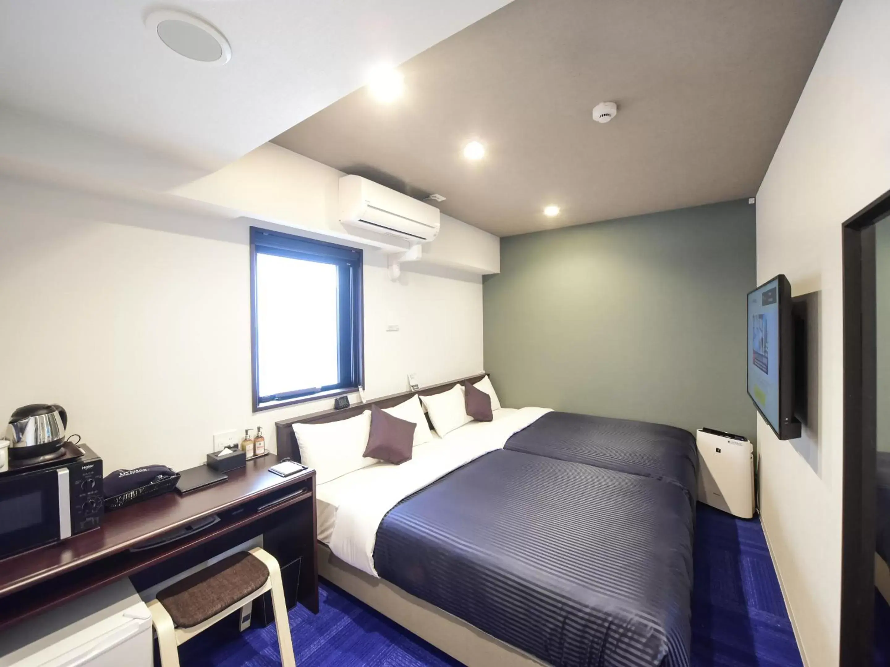 Twin Room - single occupancy - Non Smoking in HOTEL LiVEMAX Hakataeki Minami Twin Room - single occupancy - Non Smoking in HOTEL LiVEMAX Hakataeki Minami