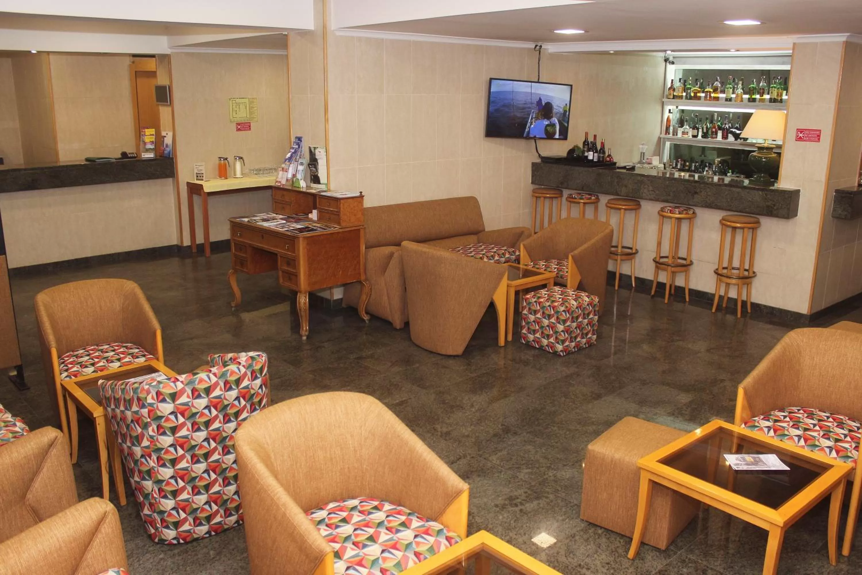 Communal lounge/ TV room in Hotel Botanico