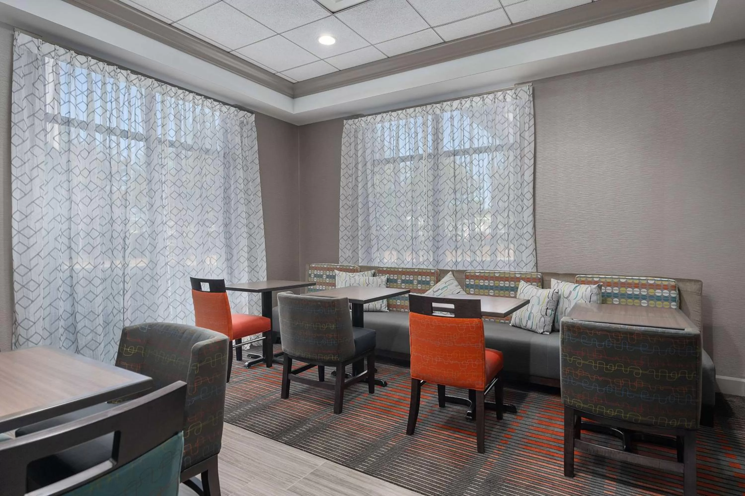 Lobby or reception in Hampton Inn - Springfield