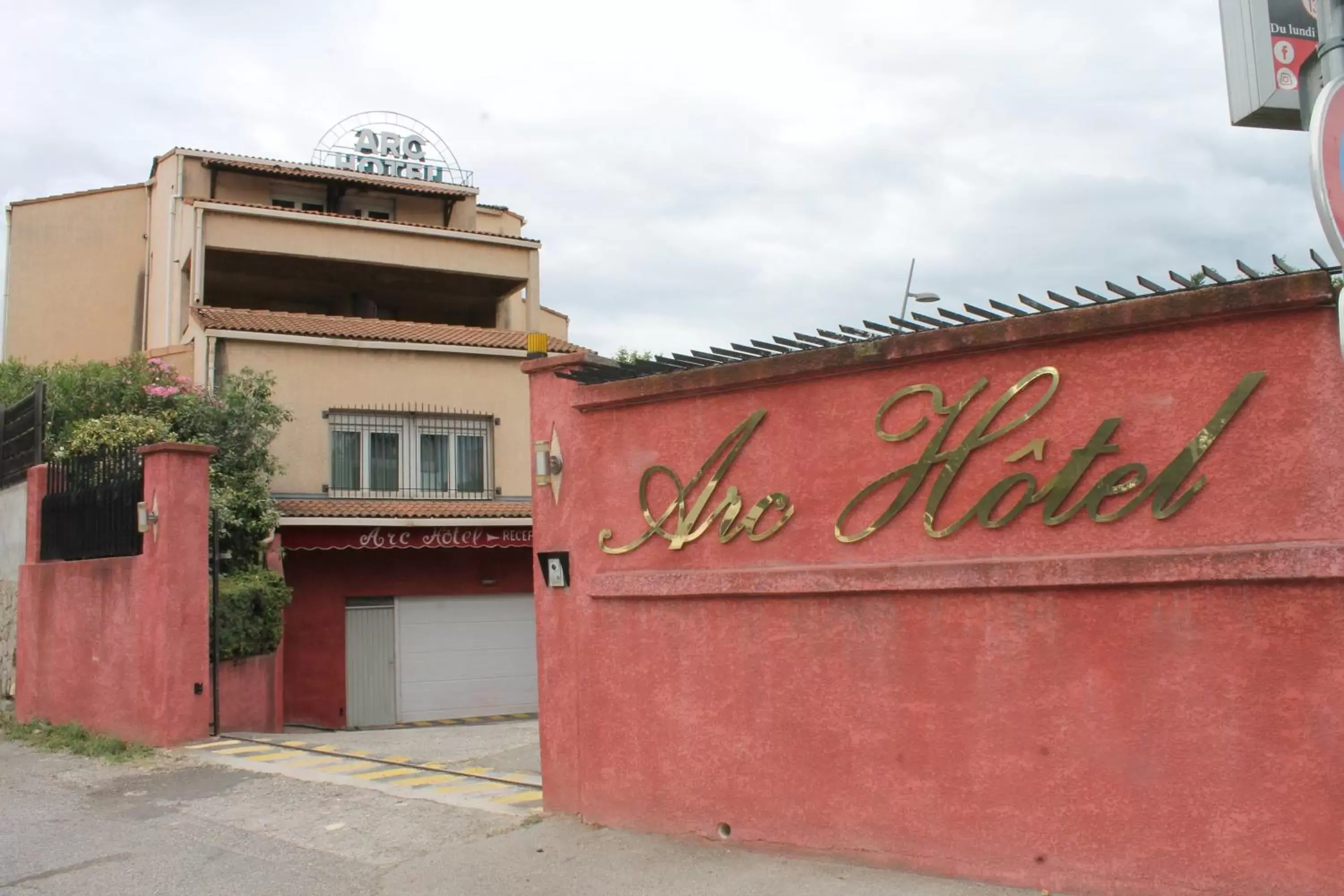 Facade/entrance, Property Logo/Sign in Adonis Arc Hotel Aix