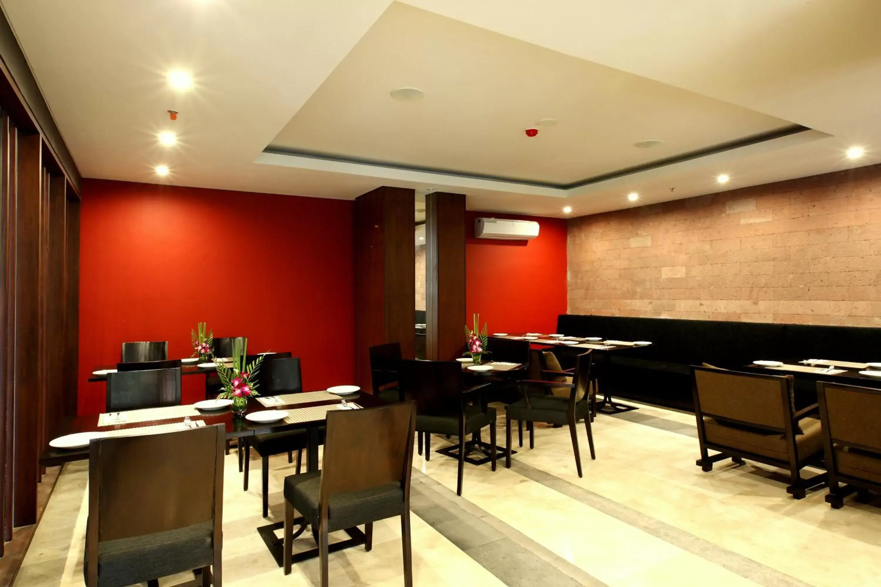 Restaurant/places to eat in Watermark Hotel & Spa Bali Restaurant/places to eat in Watermark Hotel & Spa Bali