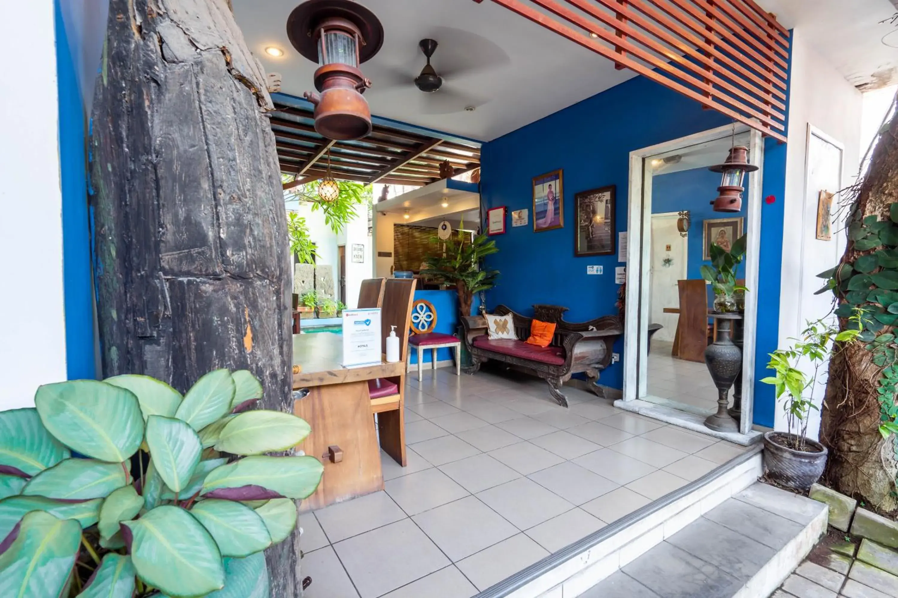 Living room in RedDoorz near Pantai Sanur Bali