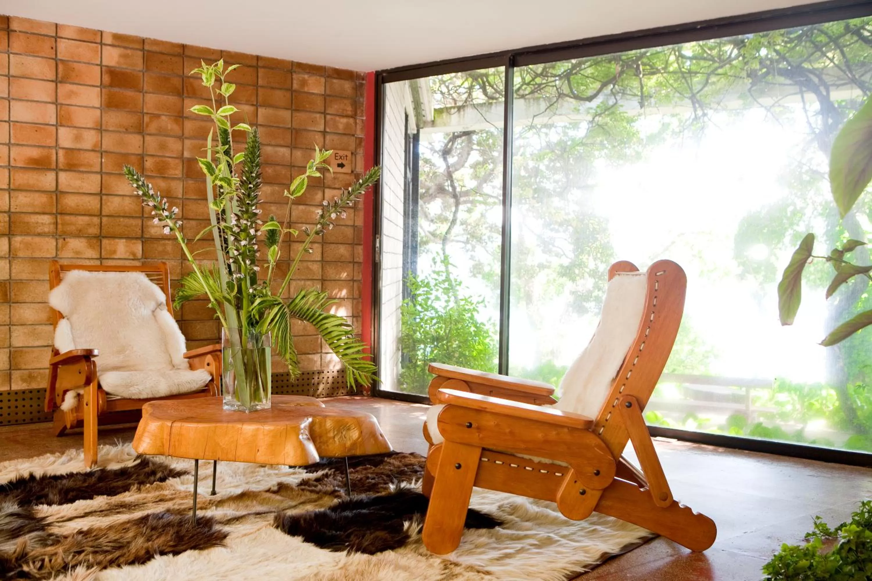 Lounge or bar in Hotel Antumalal