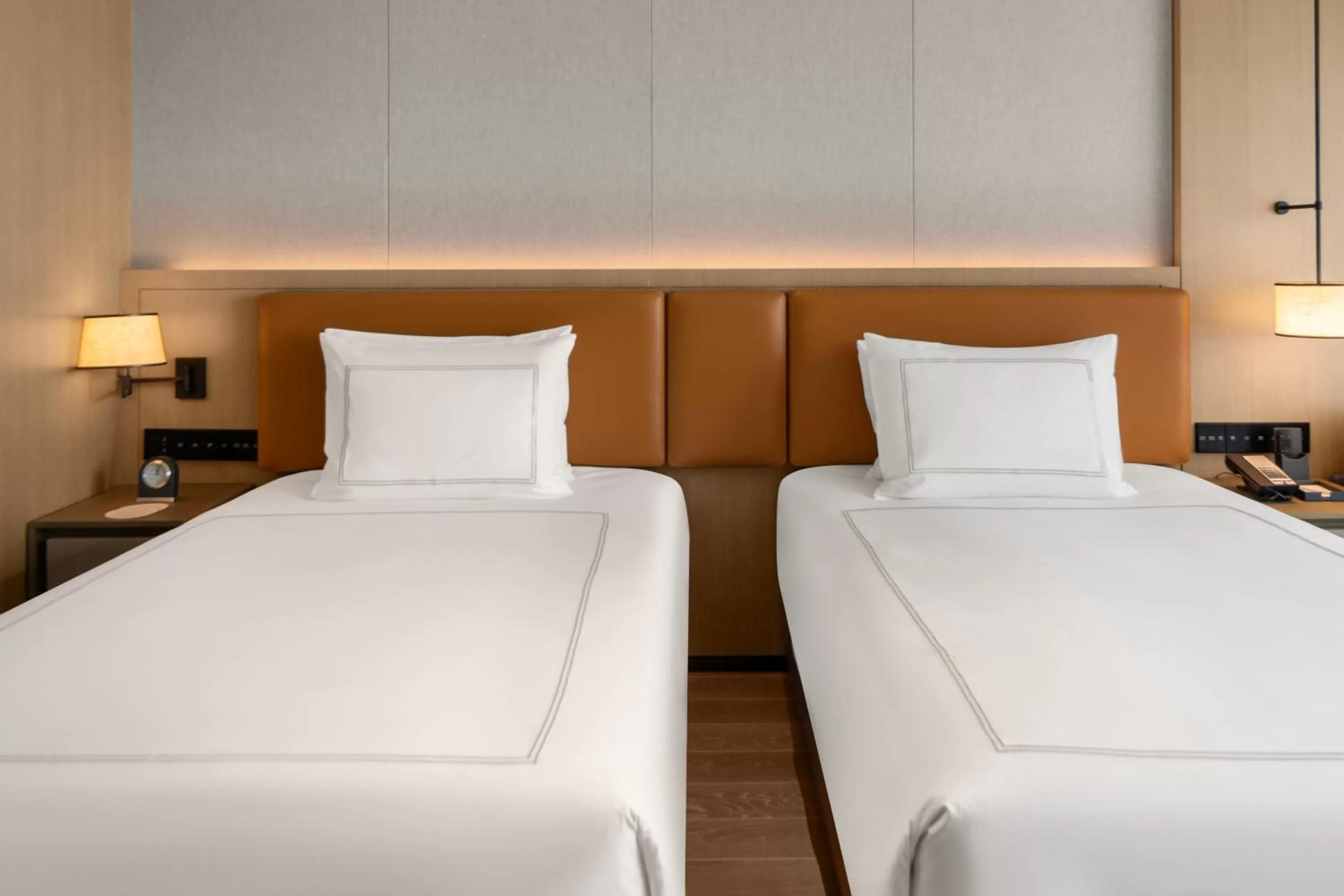 Bed in Swissotel Beijing Hong Kong Macau Center - 1 min to subway