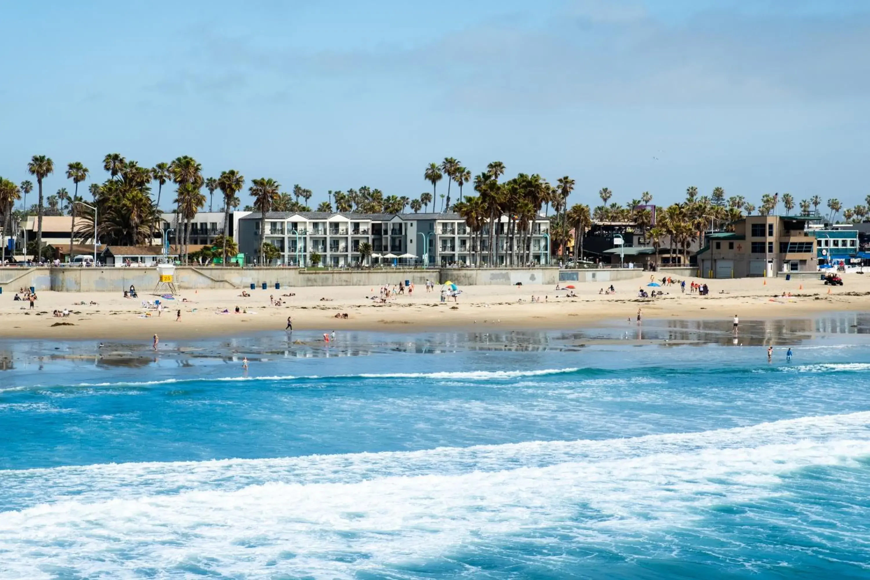 Property building, Beach in Ocean Park Inn