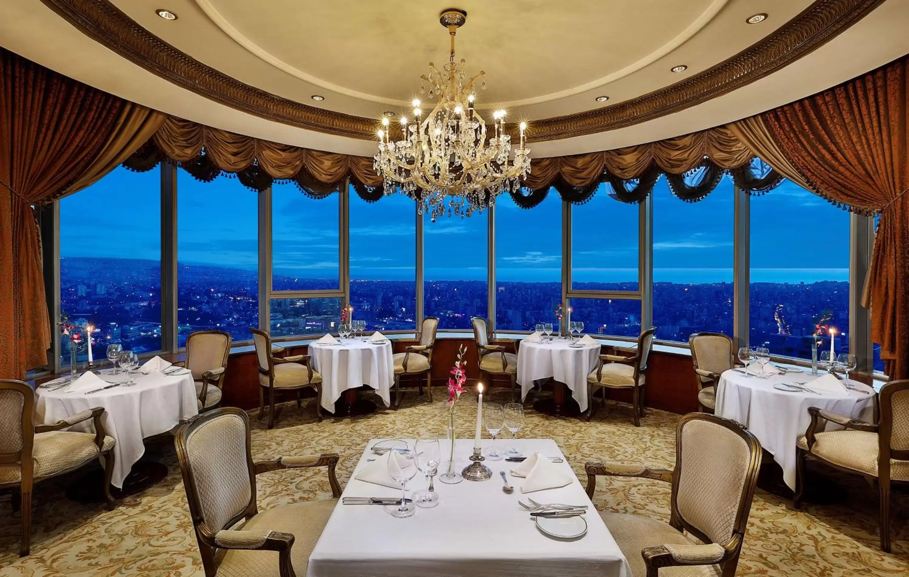 Dining area, Restaurant/Places to Eat in Hilton Beirut Habtoor Grand Hotel